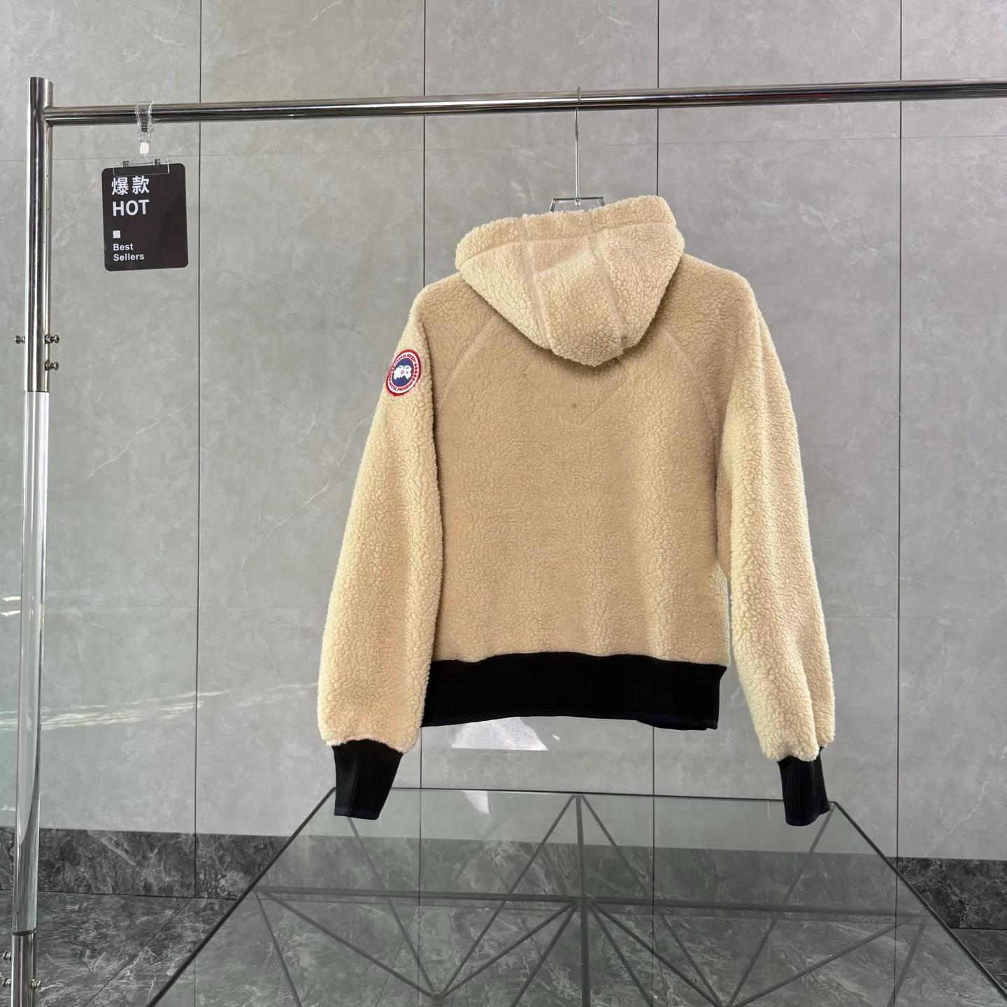 Куртки И Пуховики Женские Canada Goose 18515339