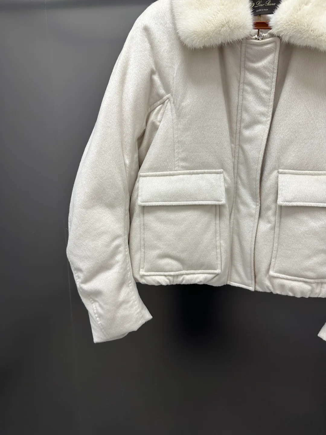 Куртки И Пуховики Женские Loro Piana 18702456