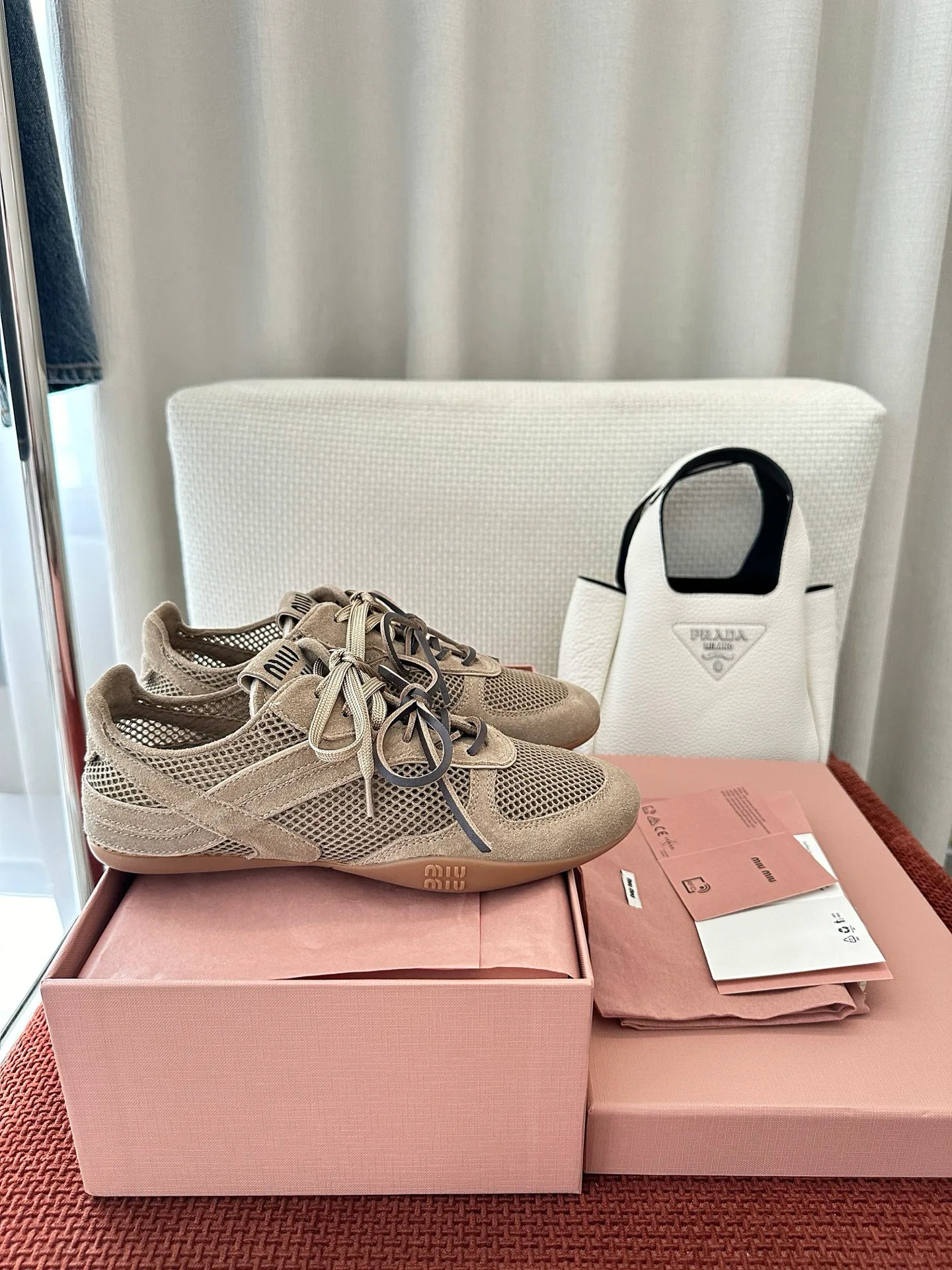Кроссовки Женские Miu Miu 17941737