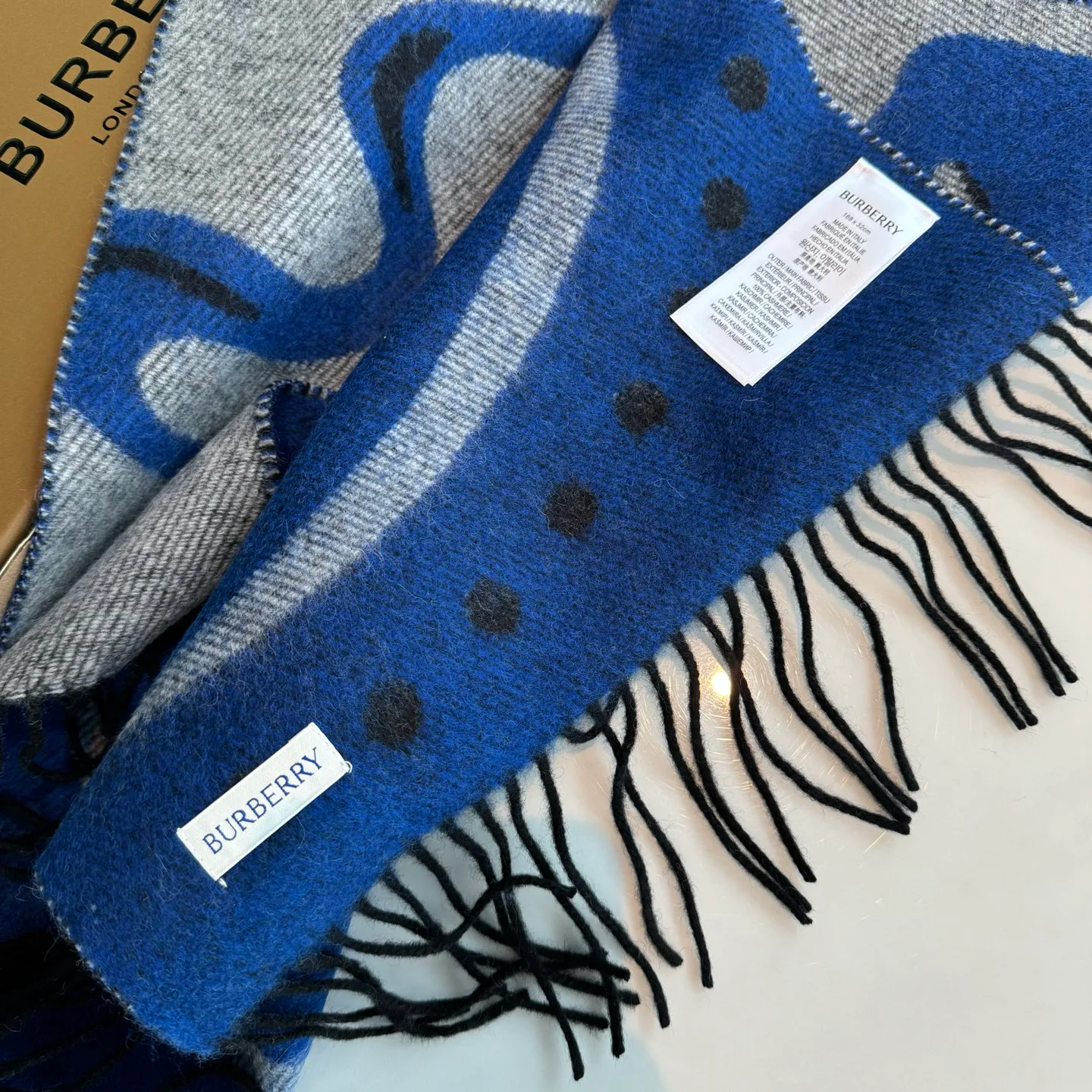 Шарфы Burberry 1303615