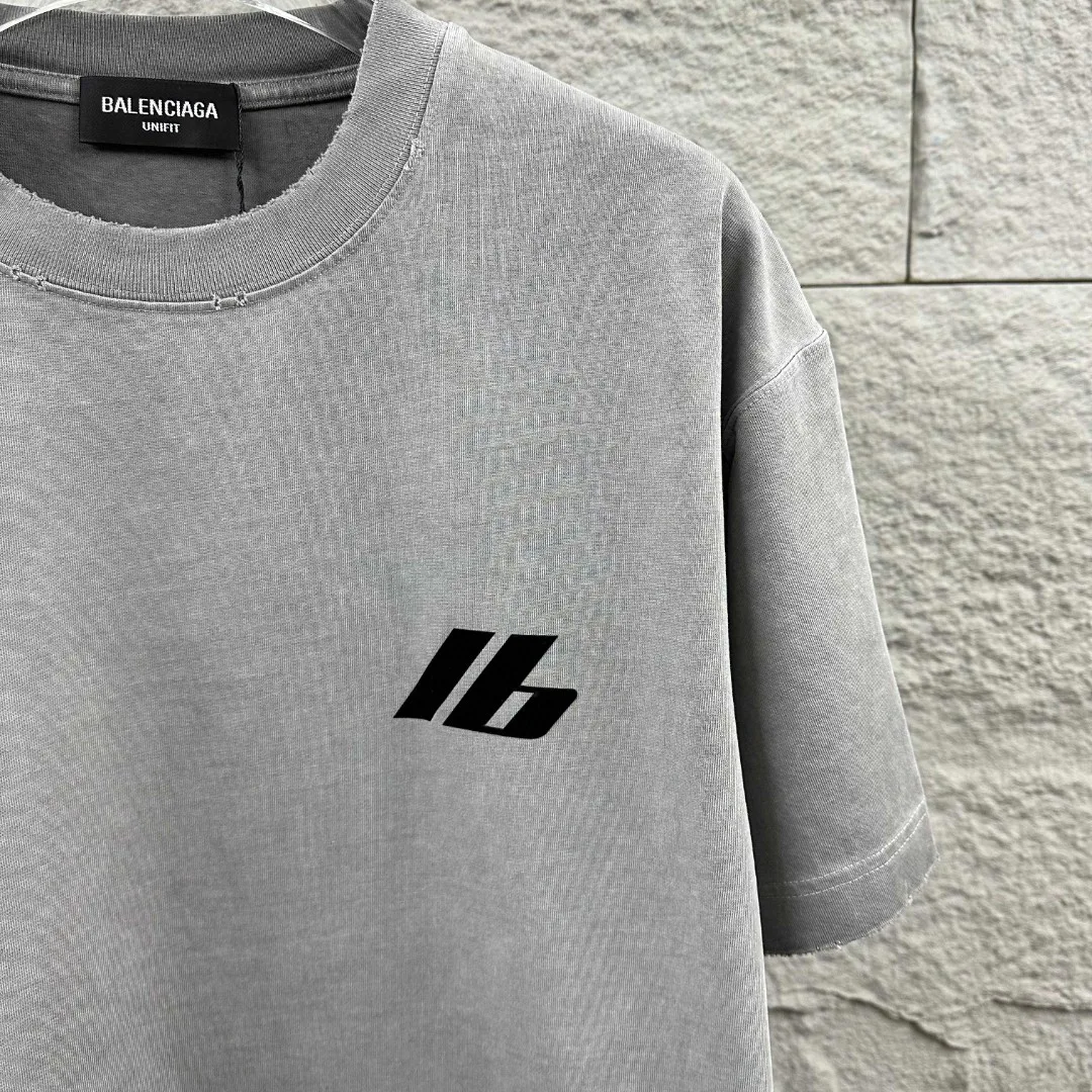 Футболки Женские Balenciaga 493315