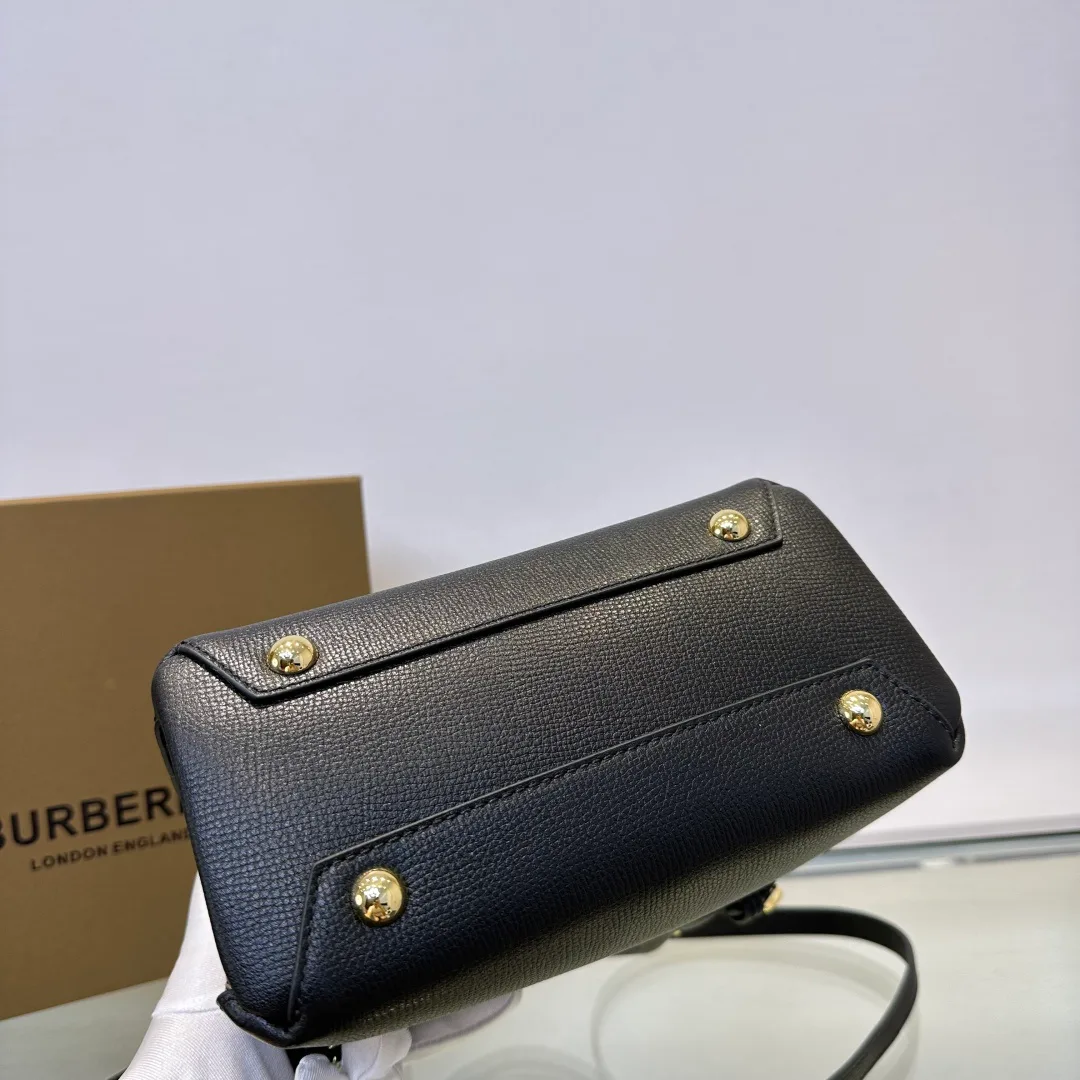 Классические Сумки Женские Burberry 17483296