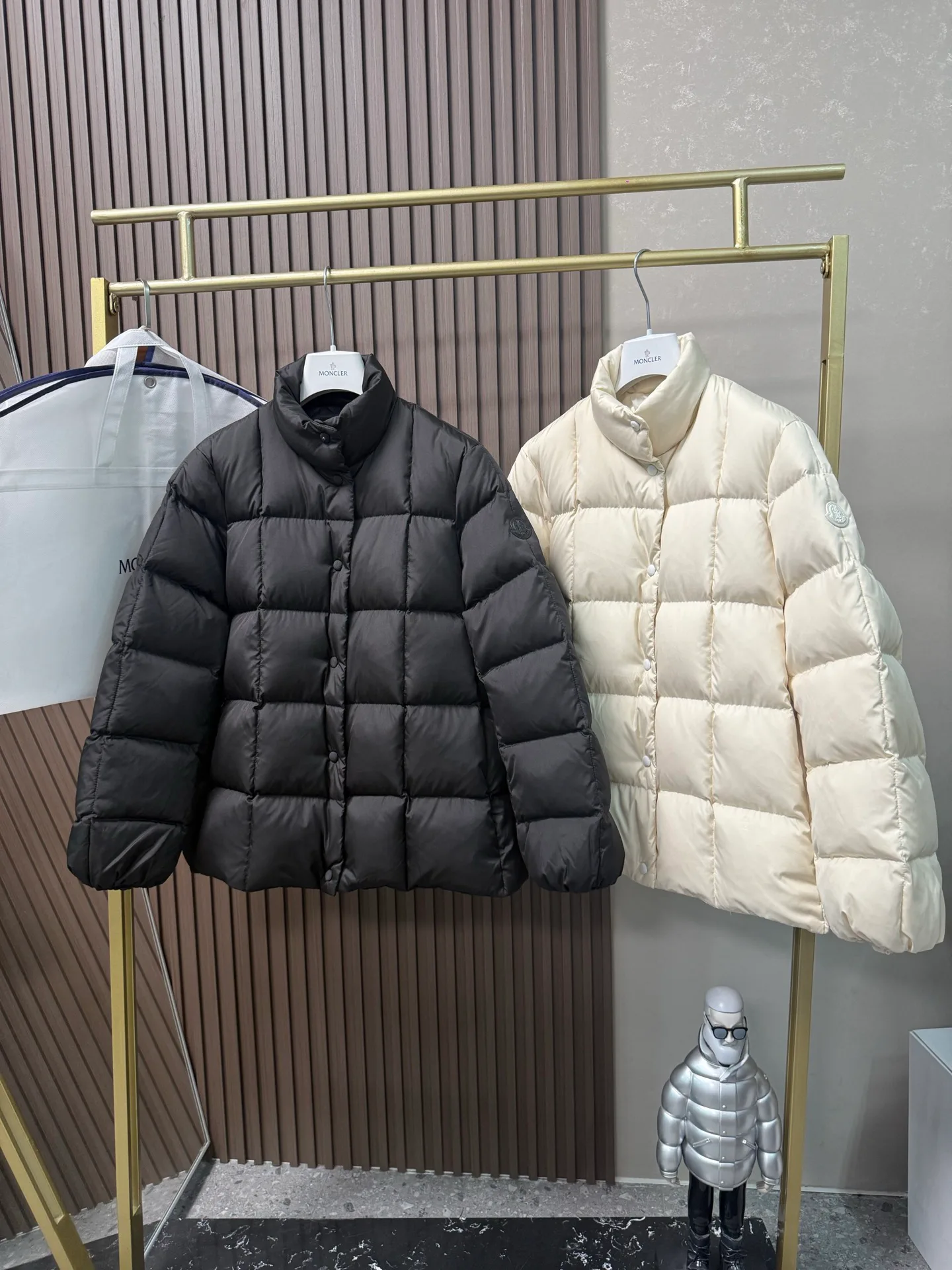 Куртки И Пуховики Женские Moncler 18825255