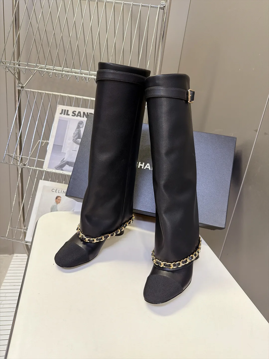 Сапоги Женские Chanel 18260160
