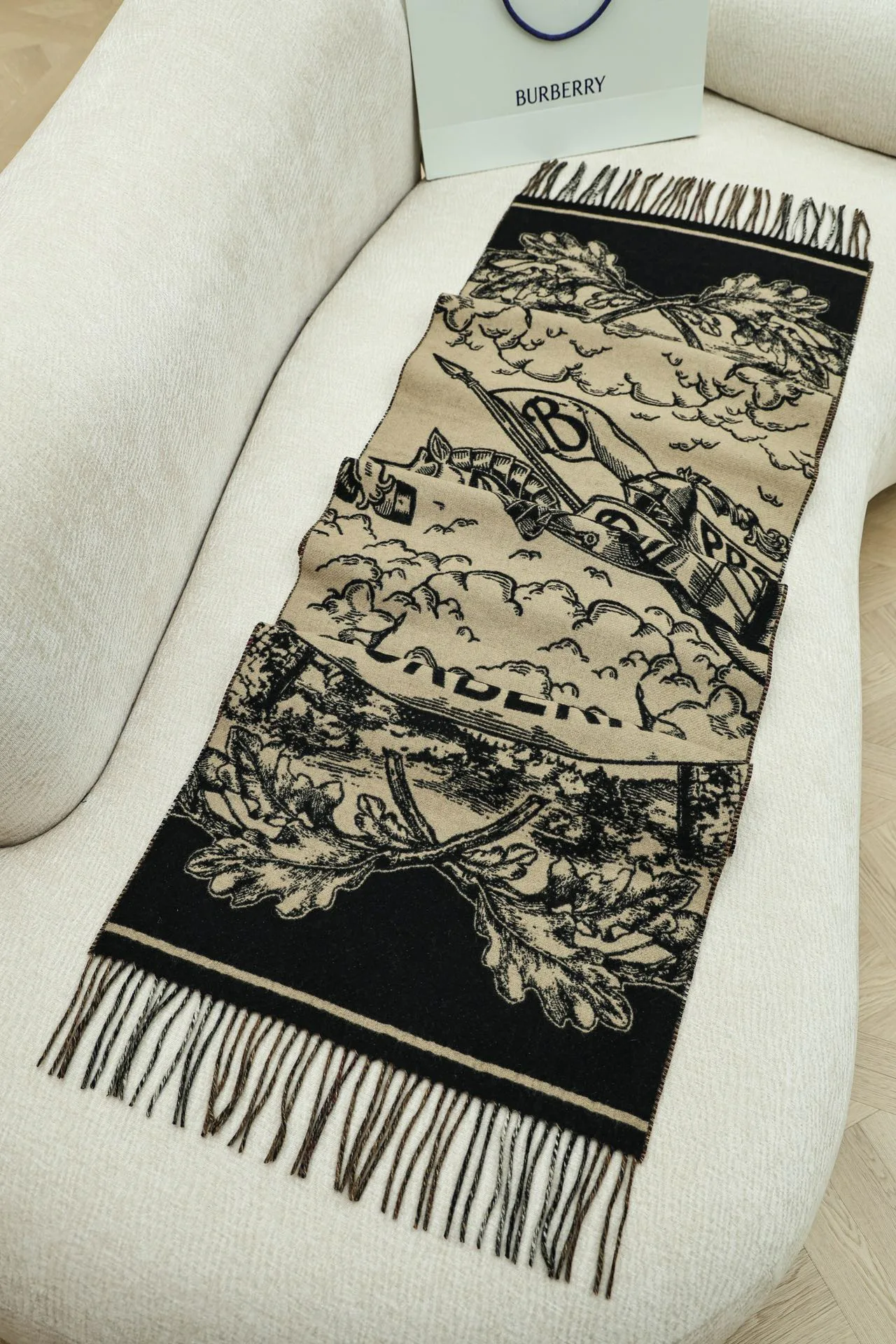 Шарфы Burberry 185613