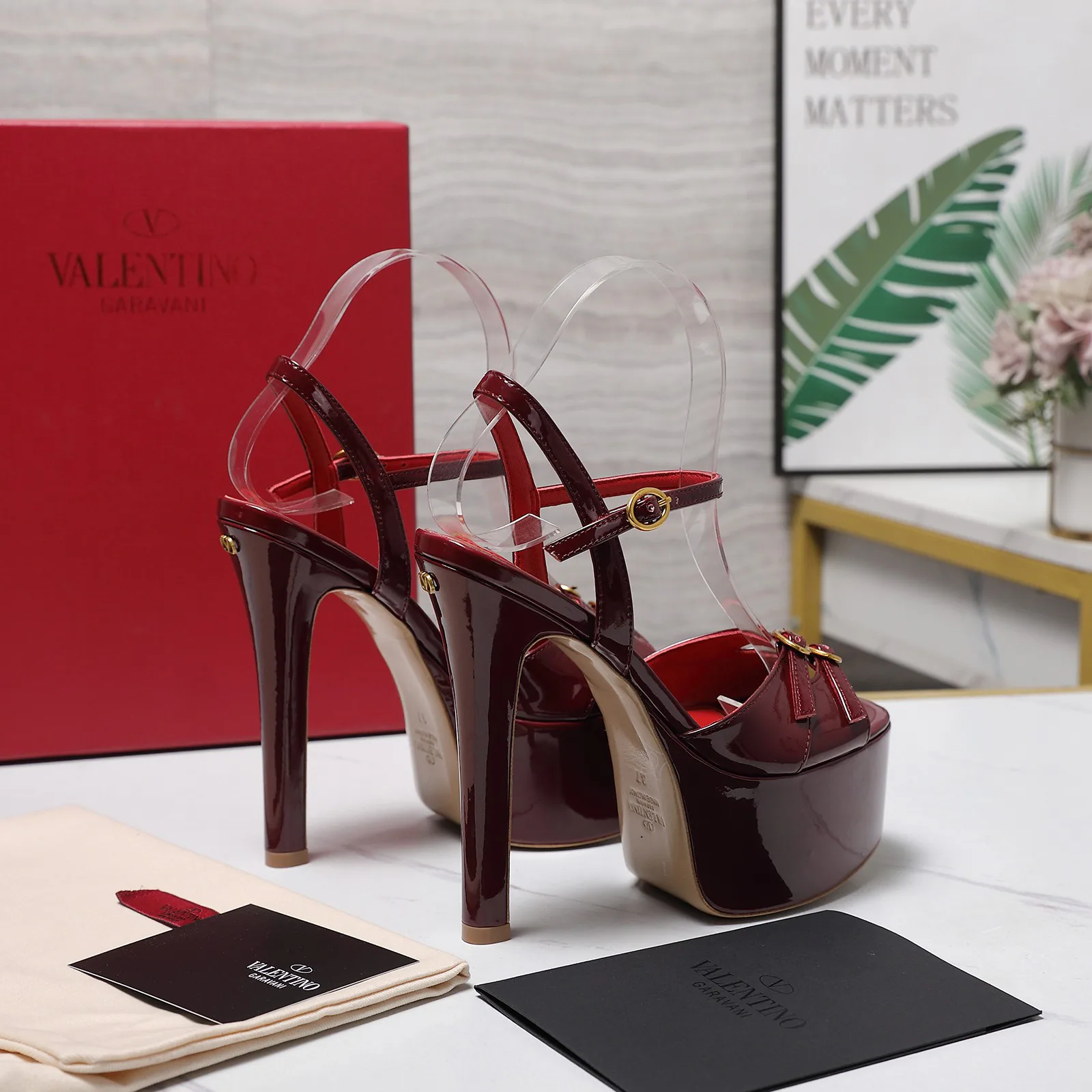 Босоножки Женские Valentino 13542423