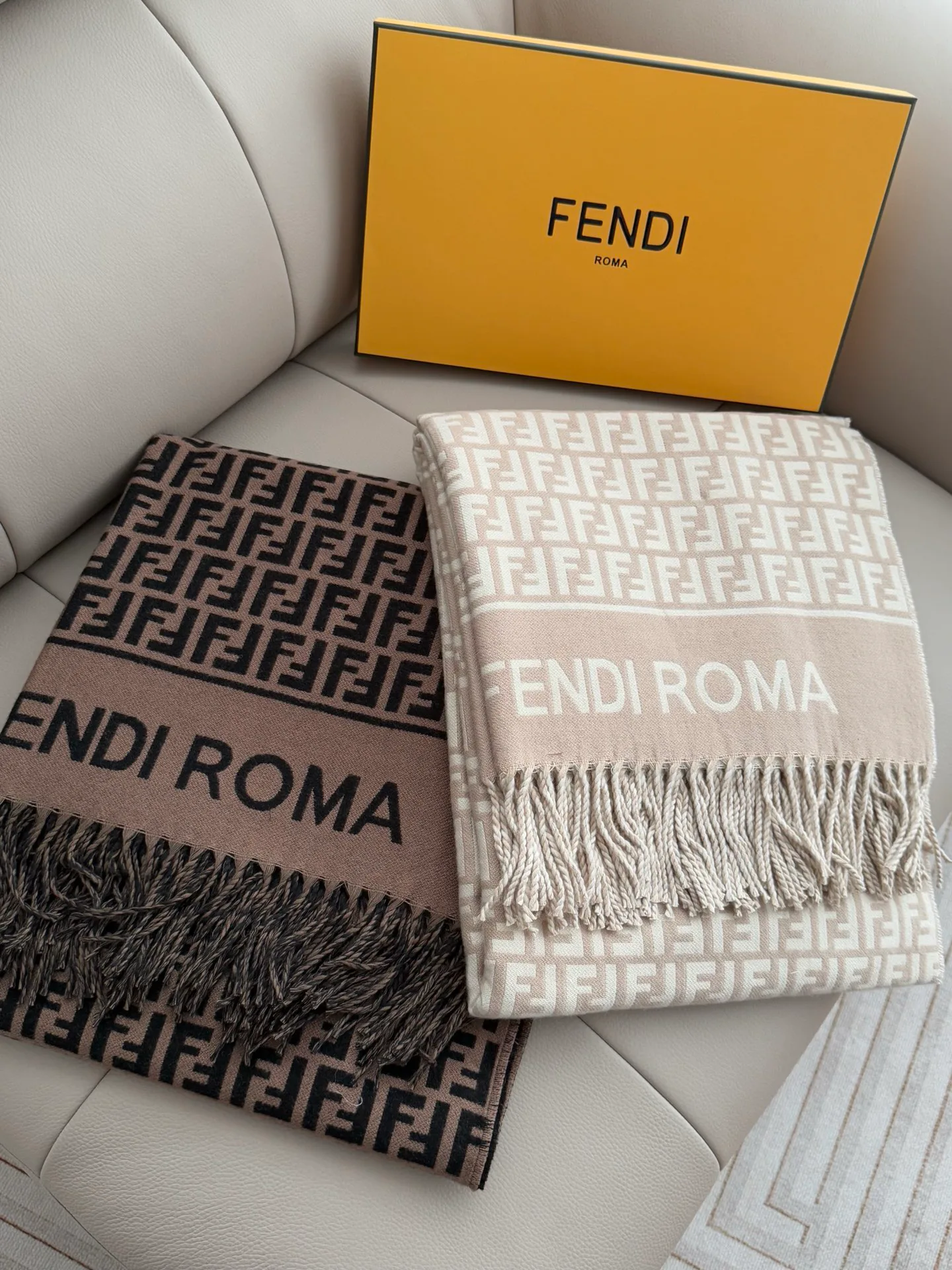 Пальто Женские Fendi 18974519