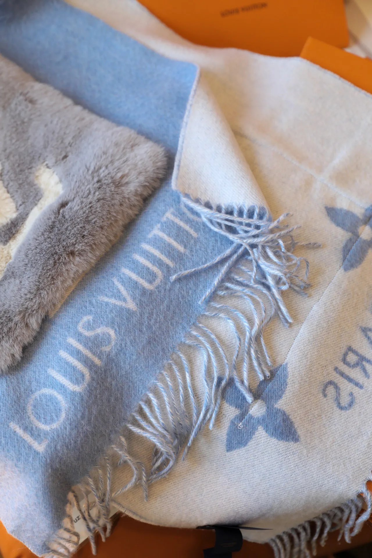 Шарфы Louis Vuitton 11654296