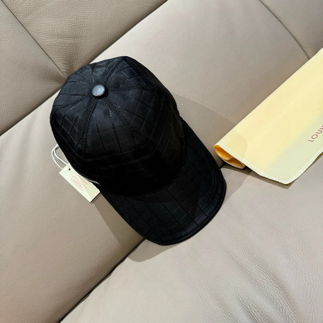 Головные Уборы Louis Vuitton 17515272