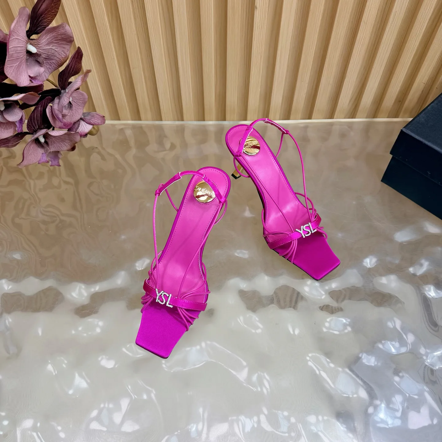 Босоножки Женские Saint Laurent 11109489