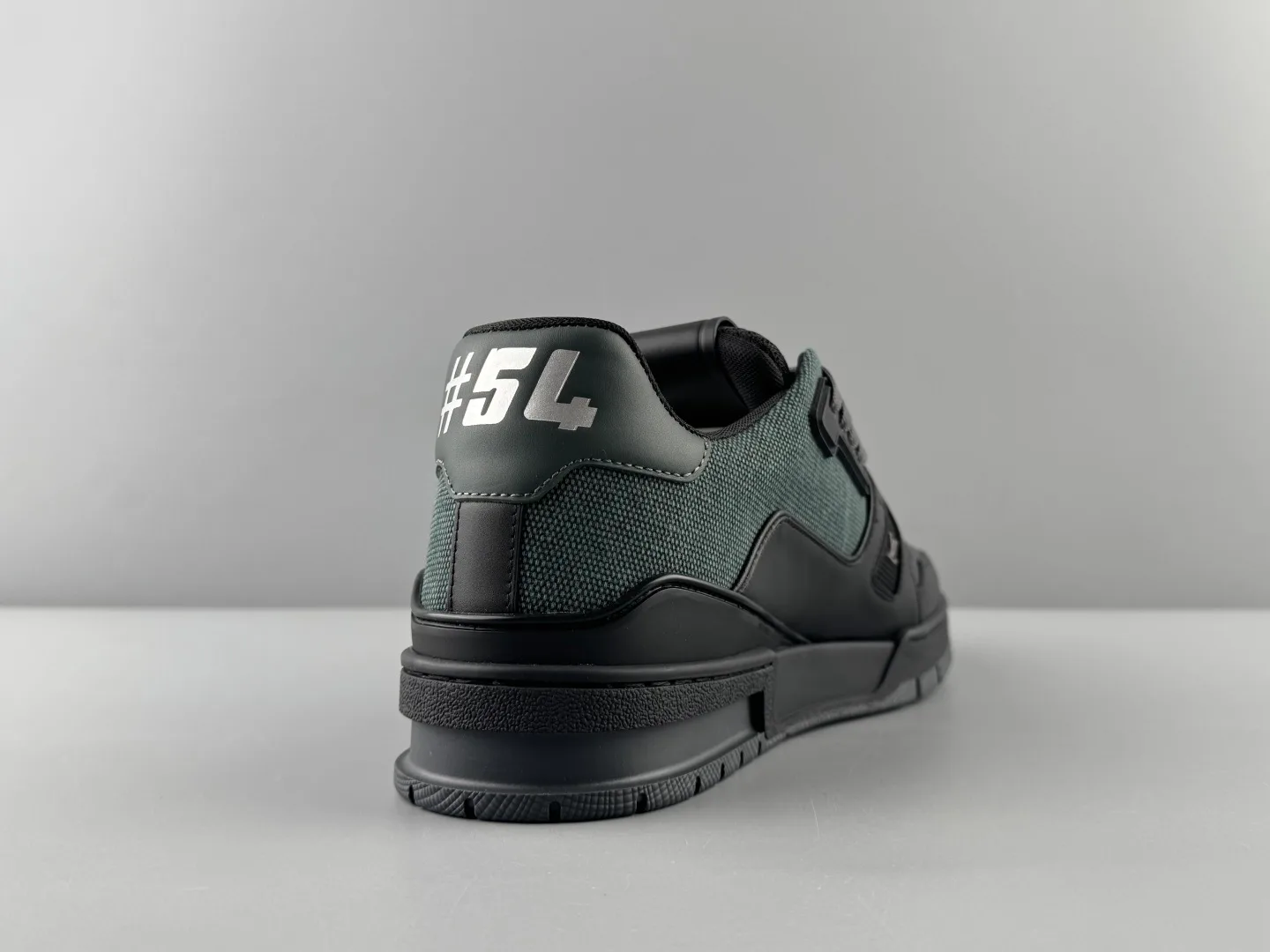 Кроссовки Мужские Louis Vuitton 1851319