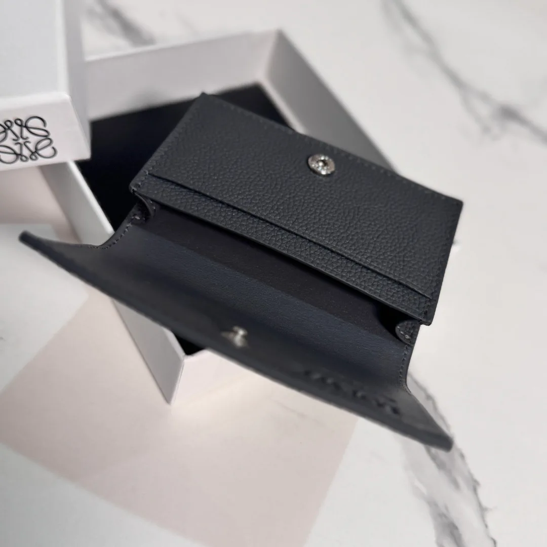 Клатчи Женские Loewe 17927446