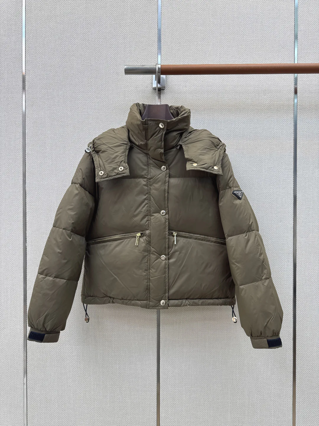 Куртки И Пуховики Женские Prada 18398213