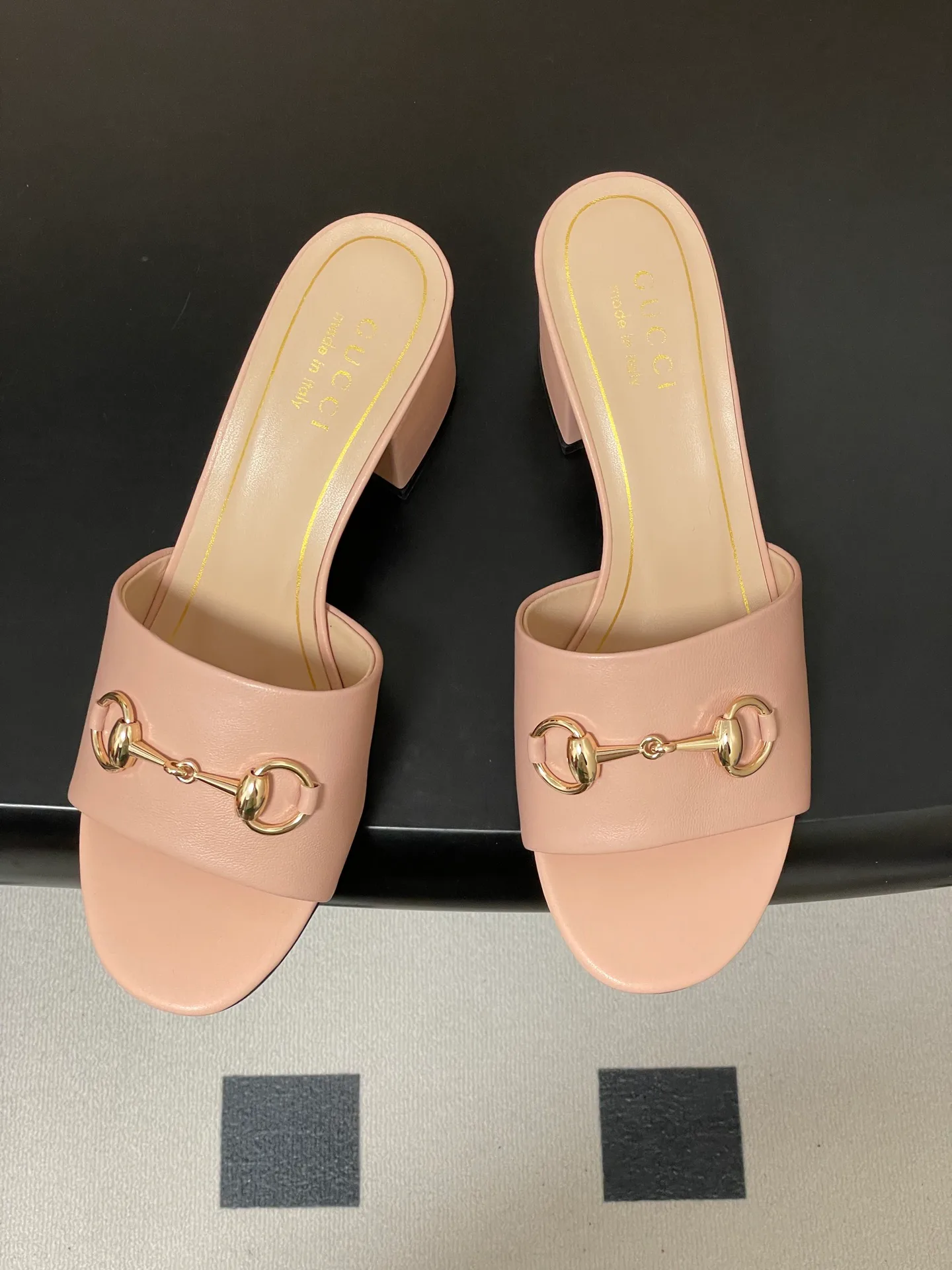 Сандалии Женские Gucci 11886556