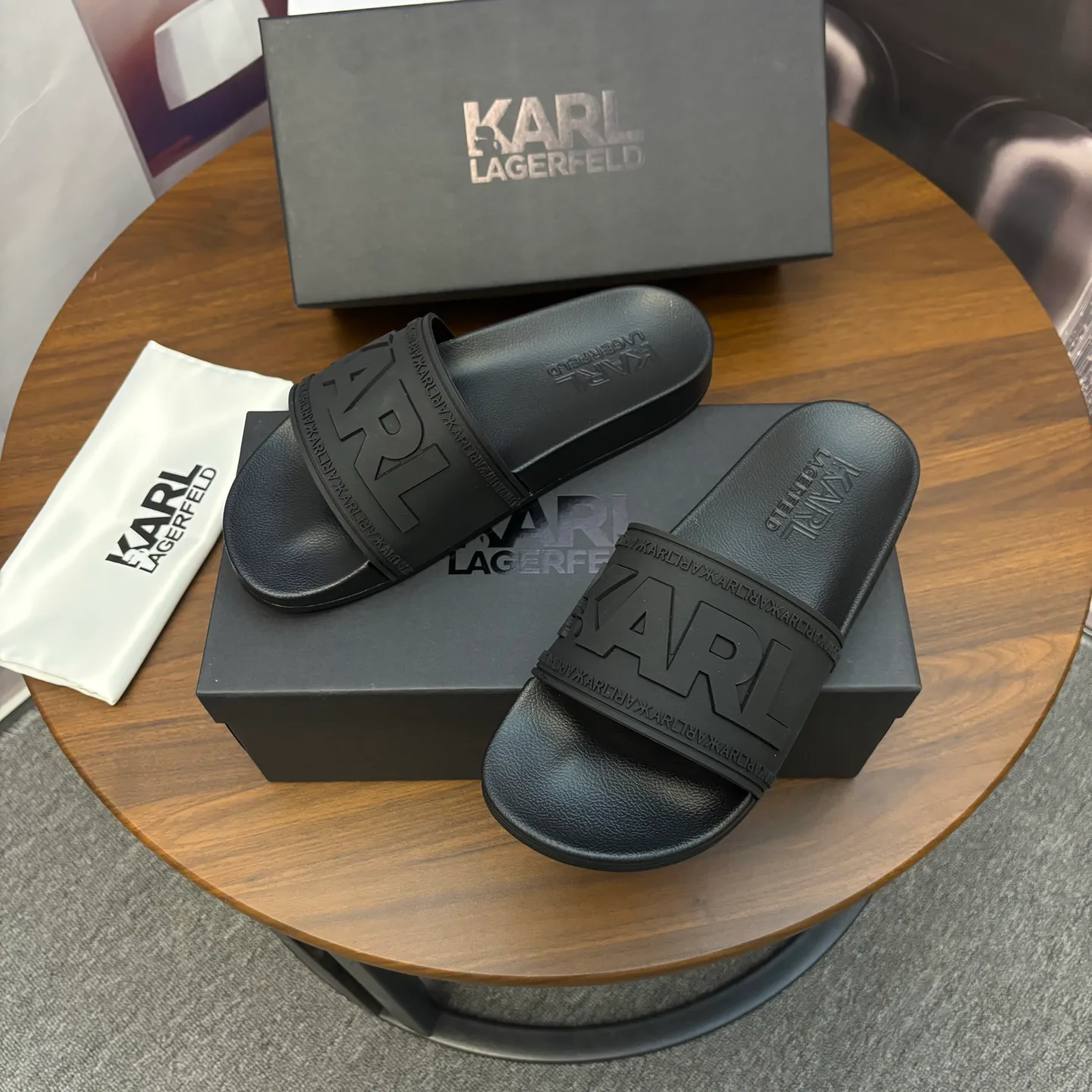 Шлепанцы Женские Karl Lagerfeld 10776046
