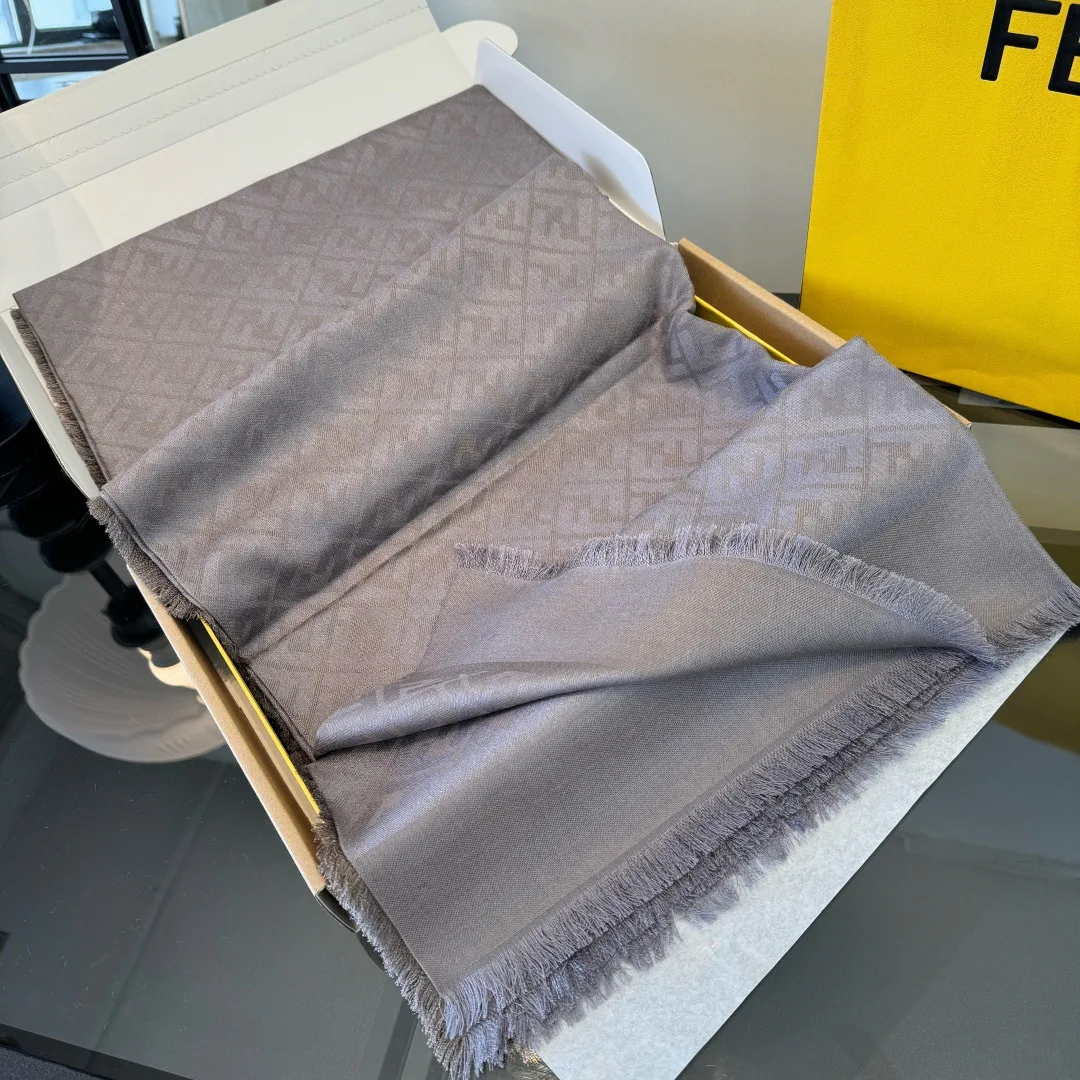 Шарфы Fendi 17827477