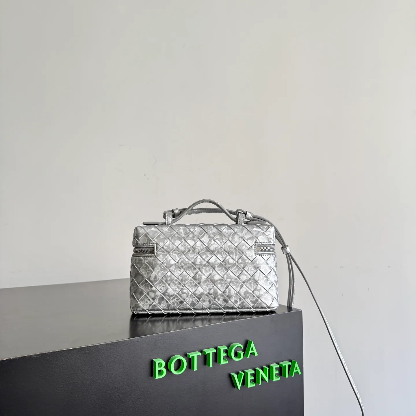Сумки На Ремне Женские Bottega Veneta 5047740