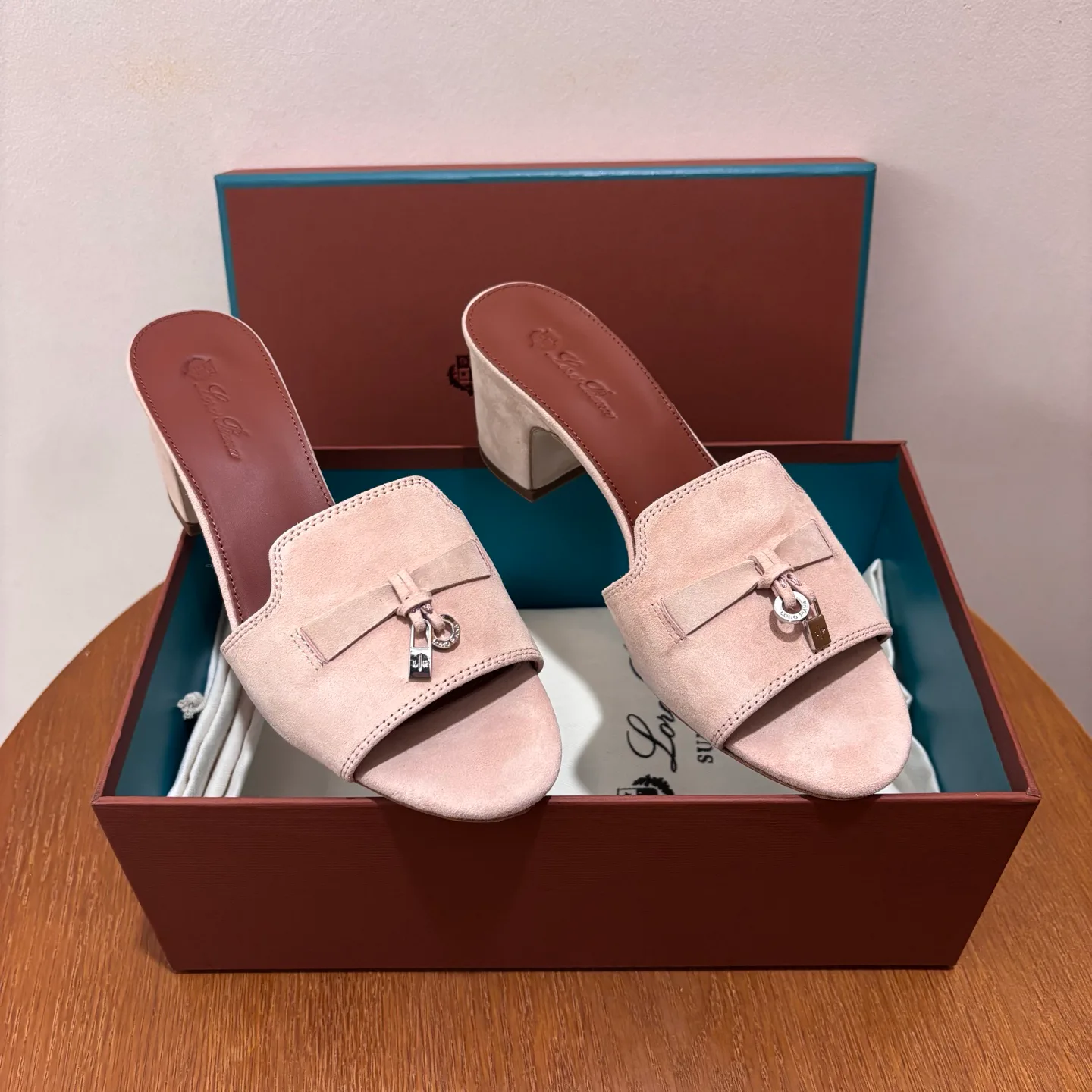 Босоножки Женские Loro Piana 3499319