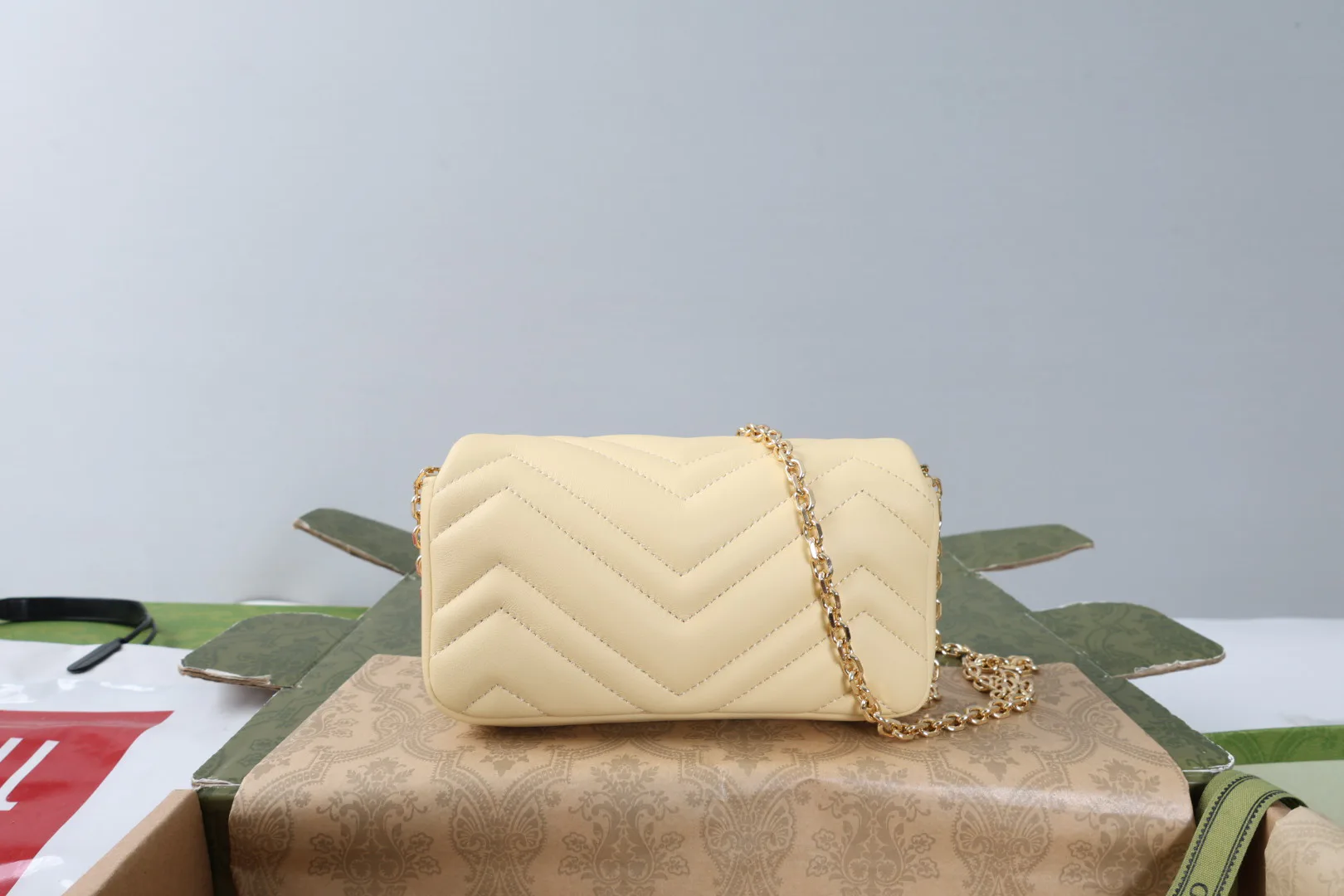 Классические Сумки Женские Gucci 18005070