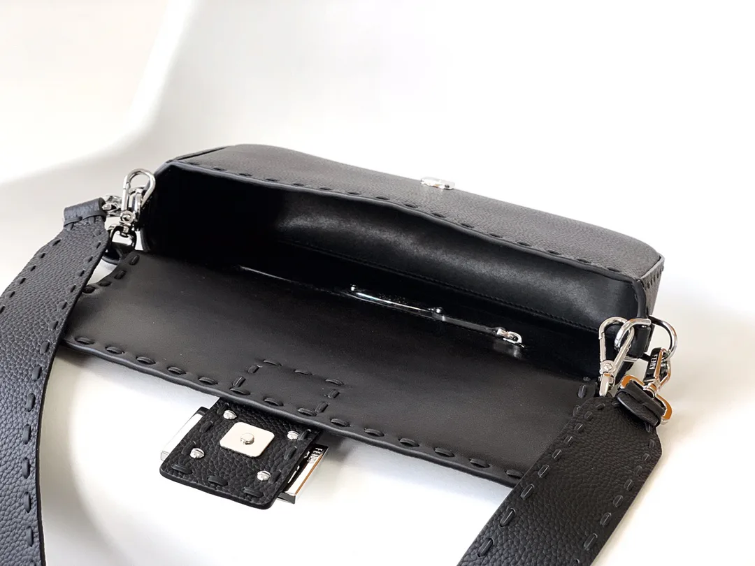 Классические Сумки Женские Fendi 12718237