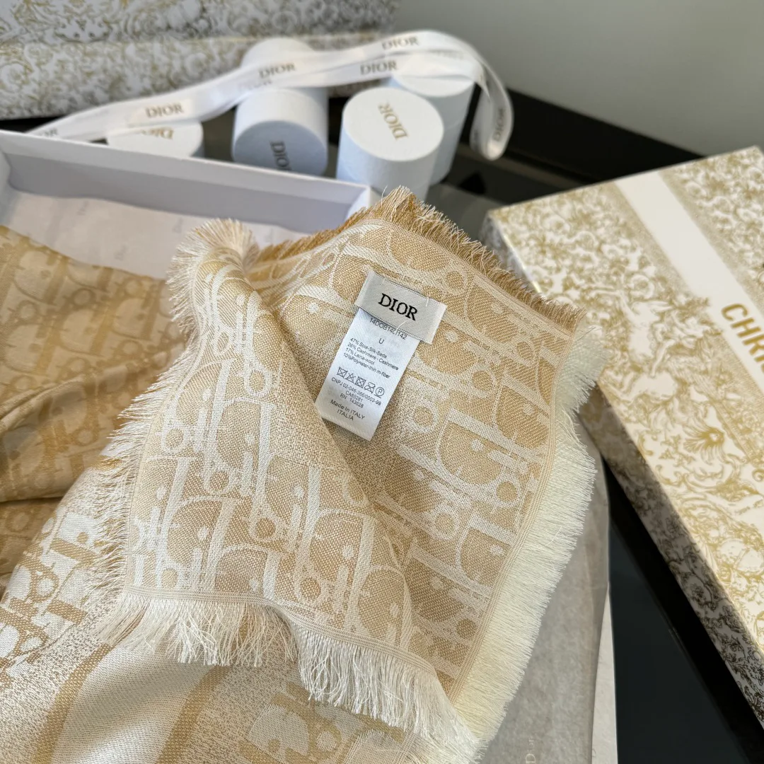 Шарфы Christian Dior 17827485