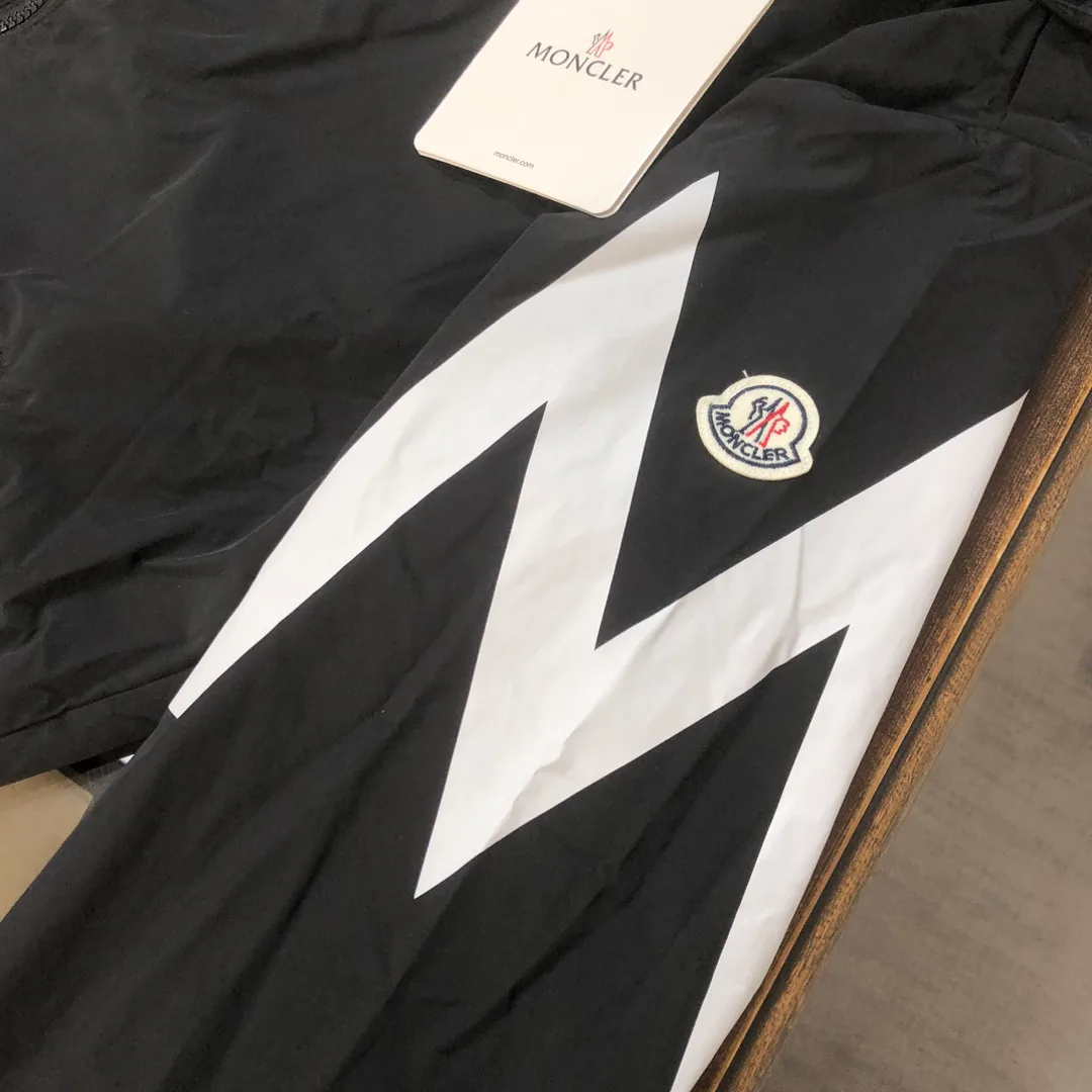 Куртки И Пуховики Женские Moncler 9642180
