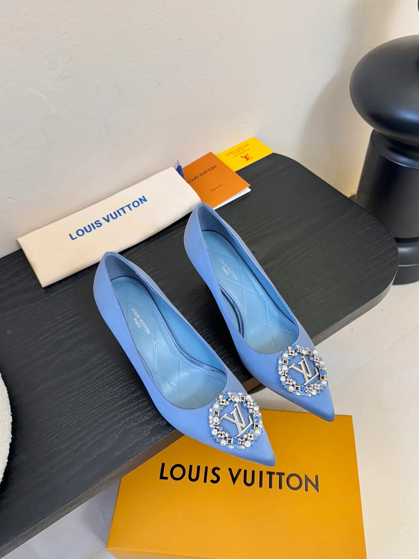 Туфли Женские Louis Vuitton 2300147