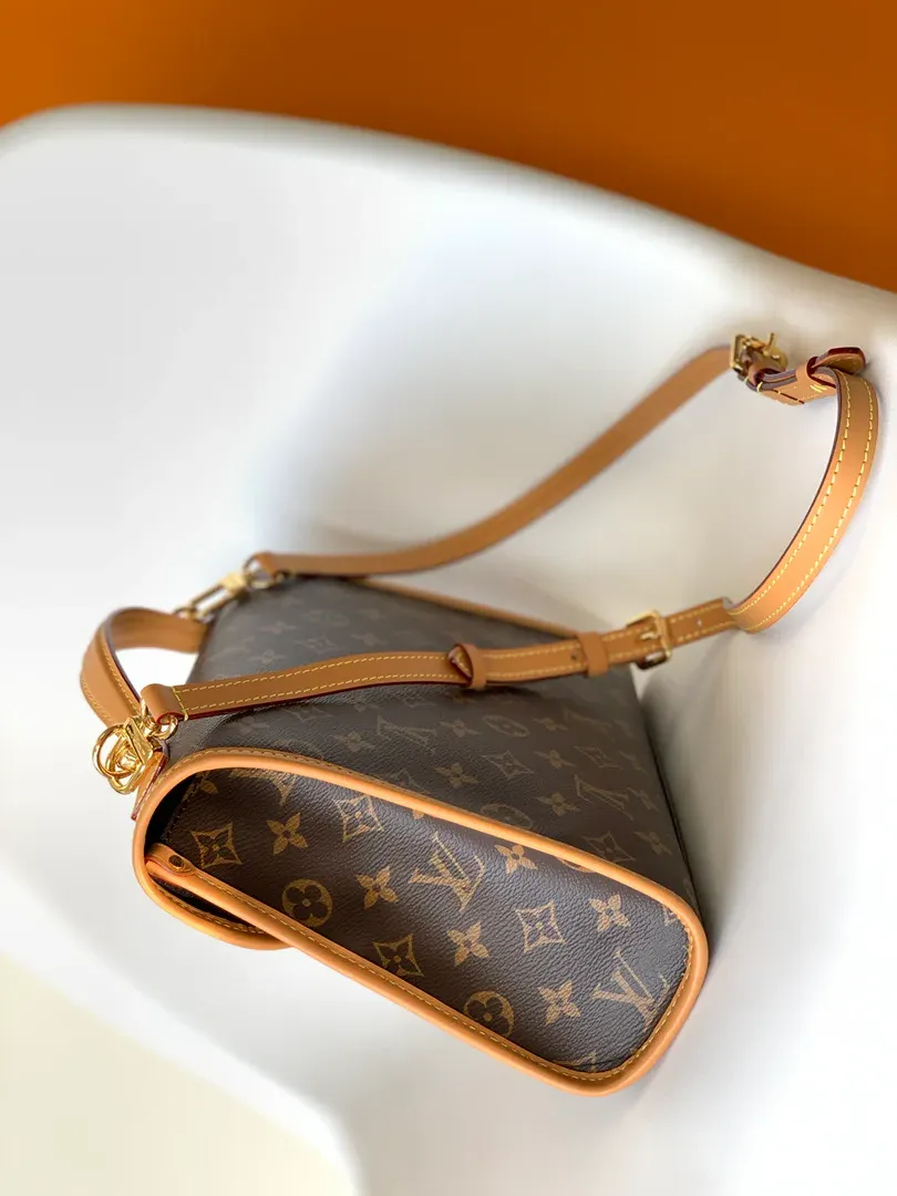 Сумки На Ремне Женские Louis Vuitton 1253938