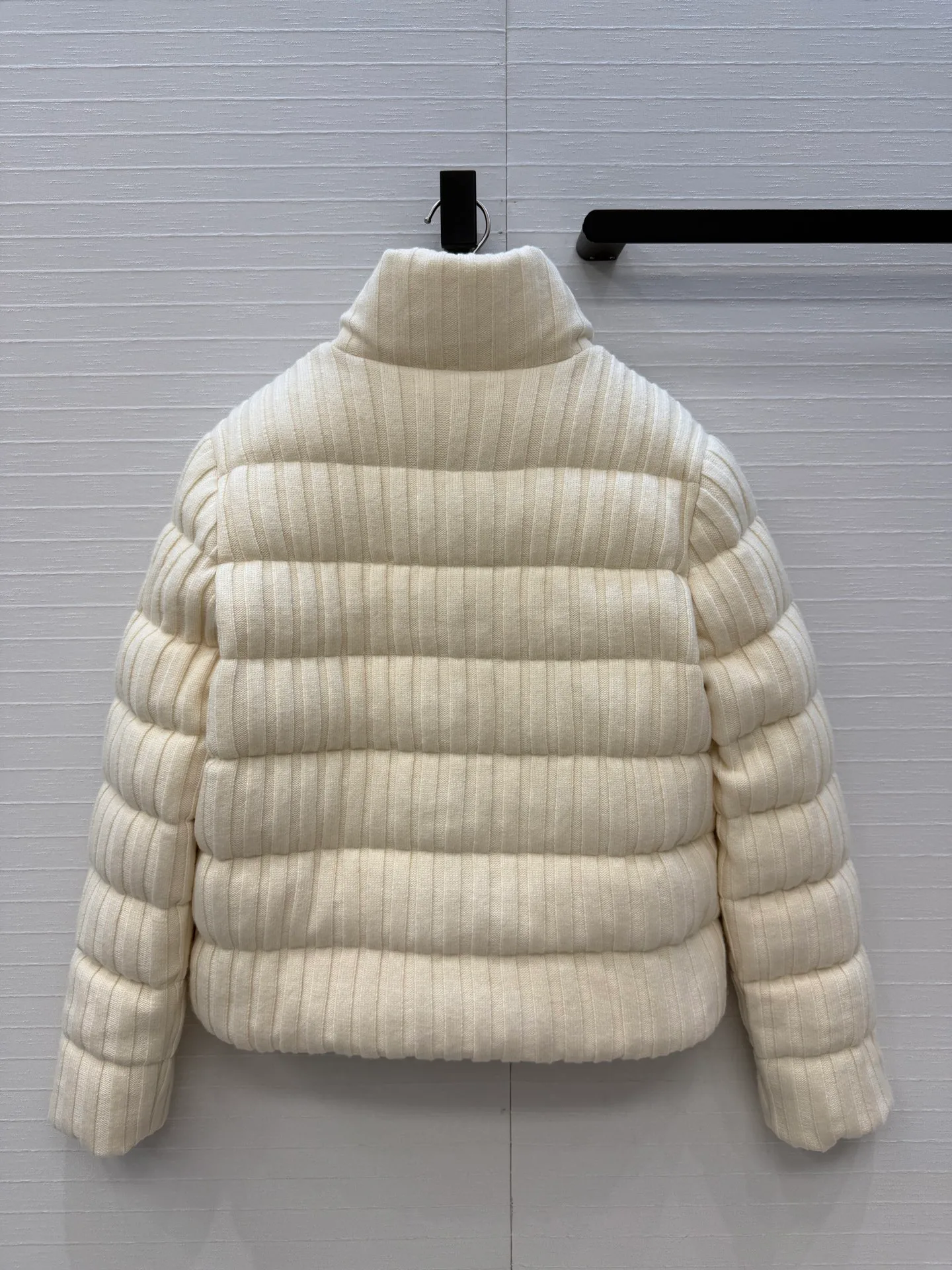 Куртки И Пуховики Женские Moncler 18325195