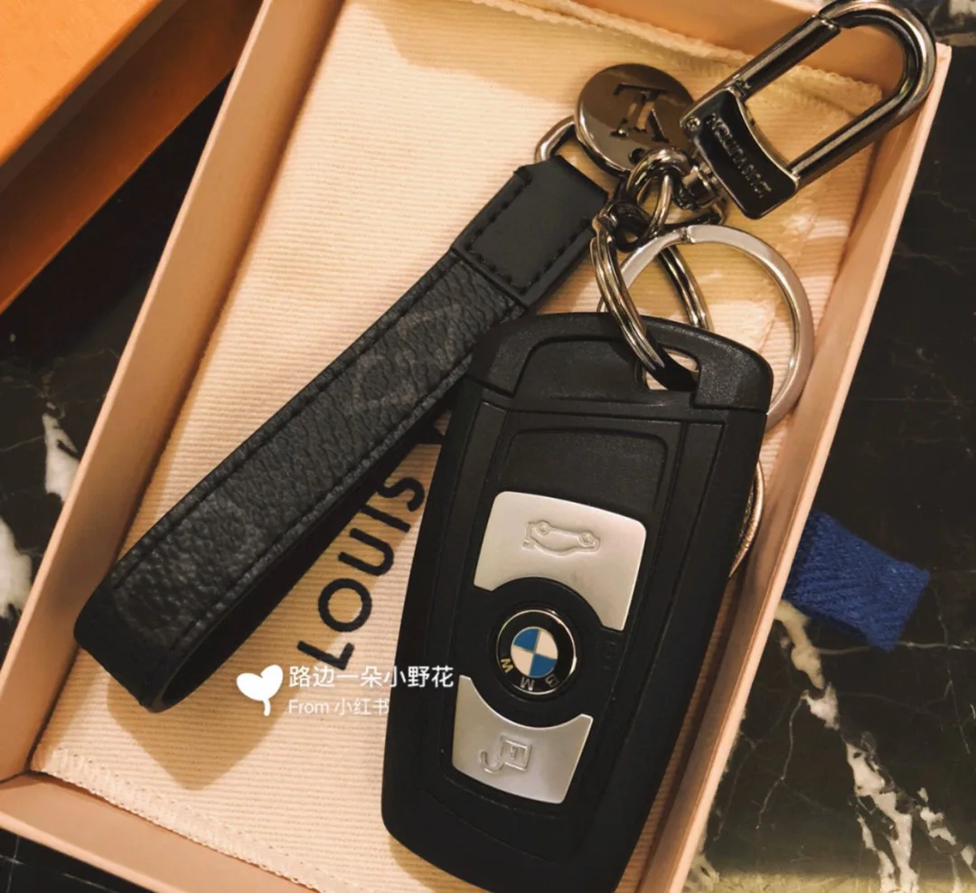 Ключницы Louis Vuitton 803323