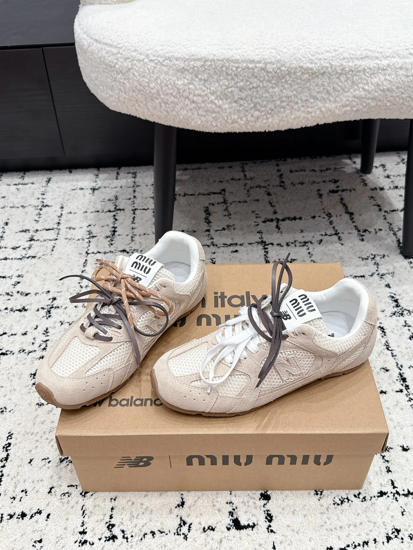 Кроссовки Женские Miu Miu 18409600