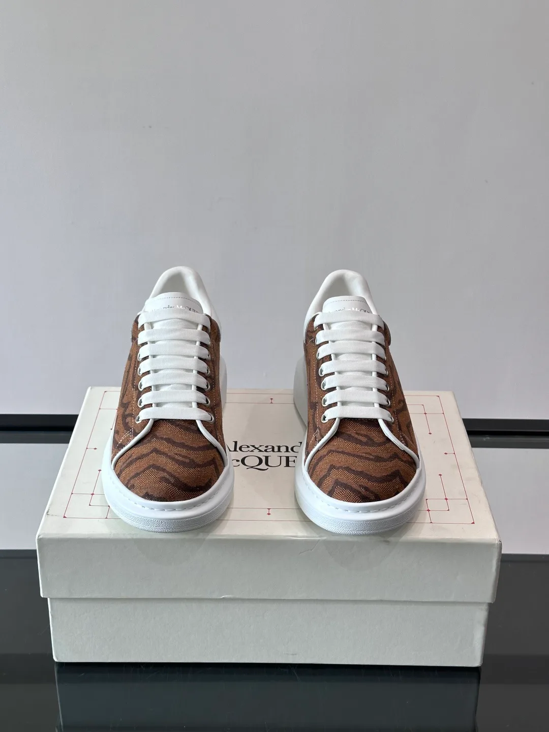 Кроссовки Женские Alexander Mcqueen 11170735