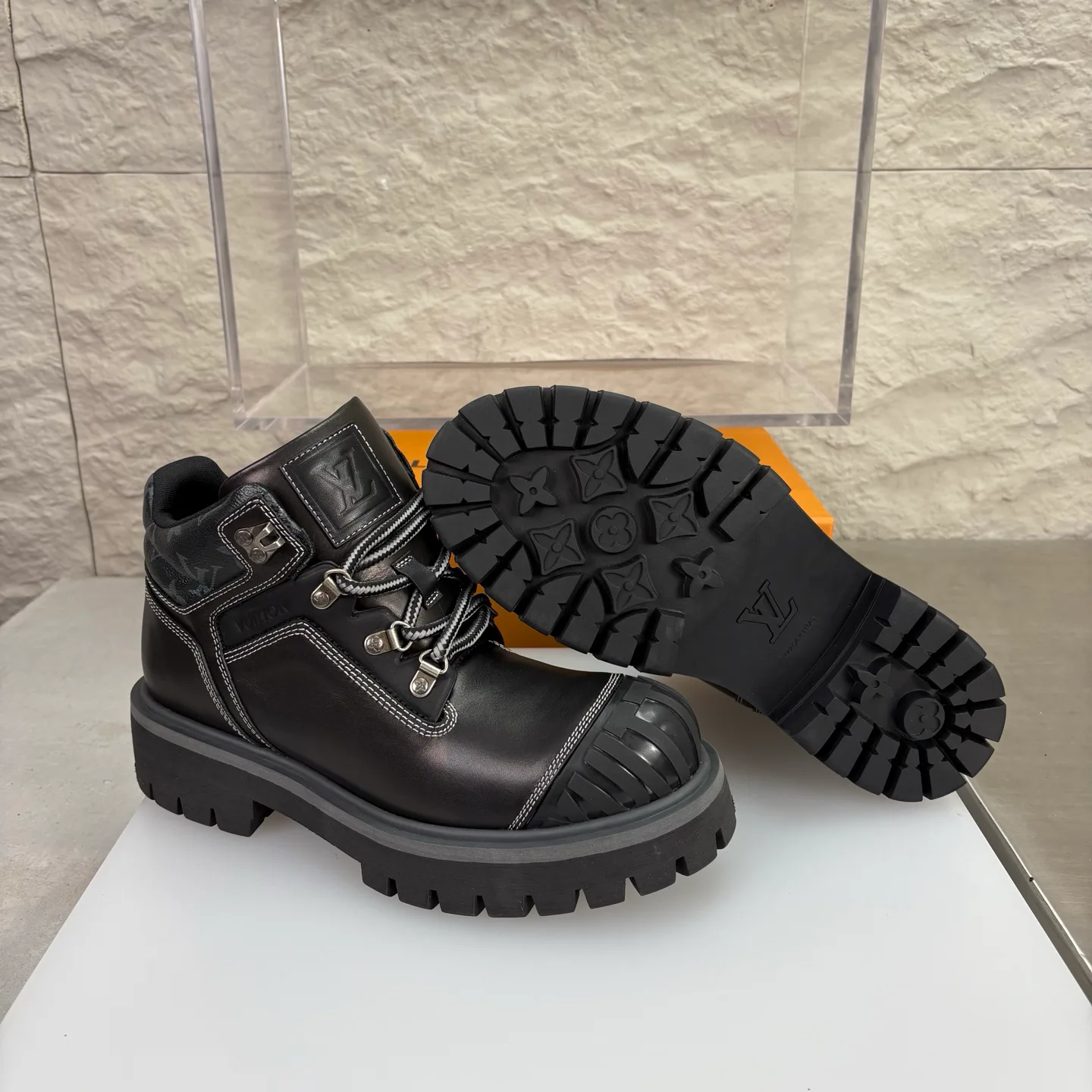 Ботинки Мужские Louis Vuitton 18719012