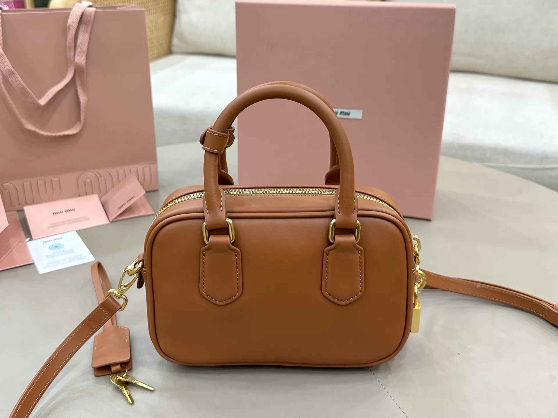 Классические Сумки Женские Miu Miu 11524740