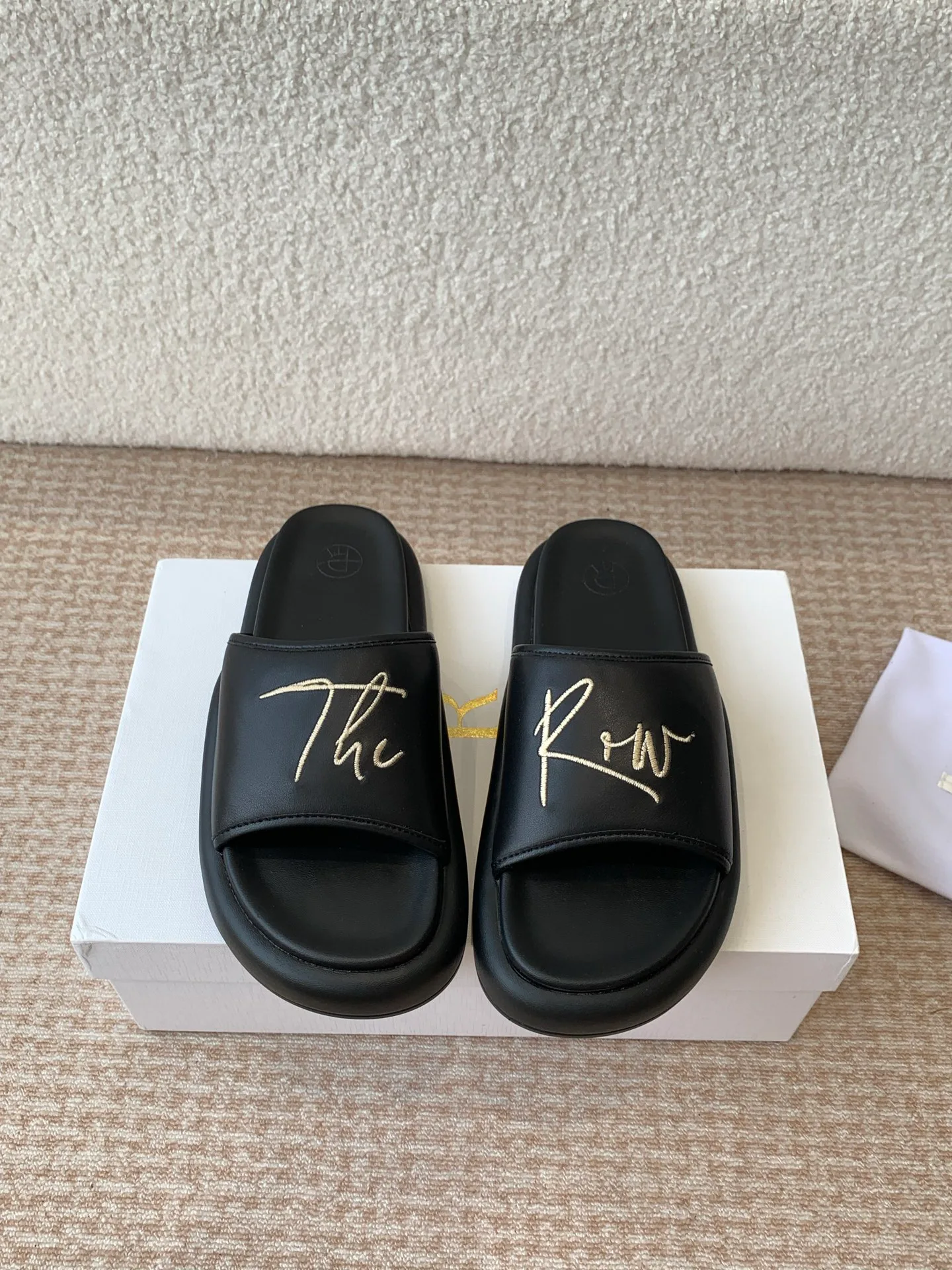 Шлепанцы Женские The Row 20977