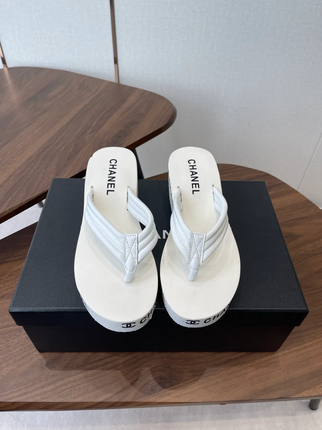 Шлепанцы Женские Chanel 11498255