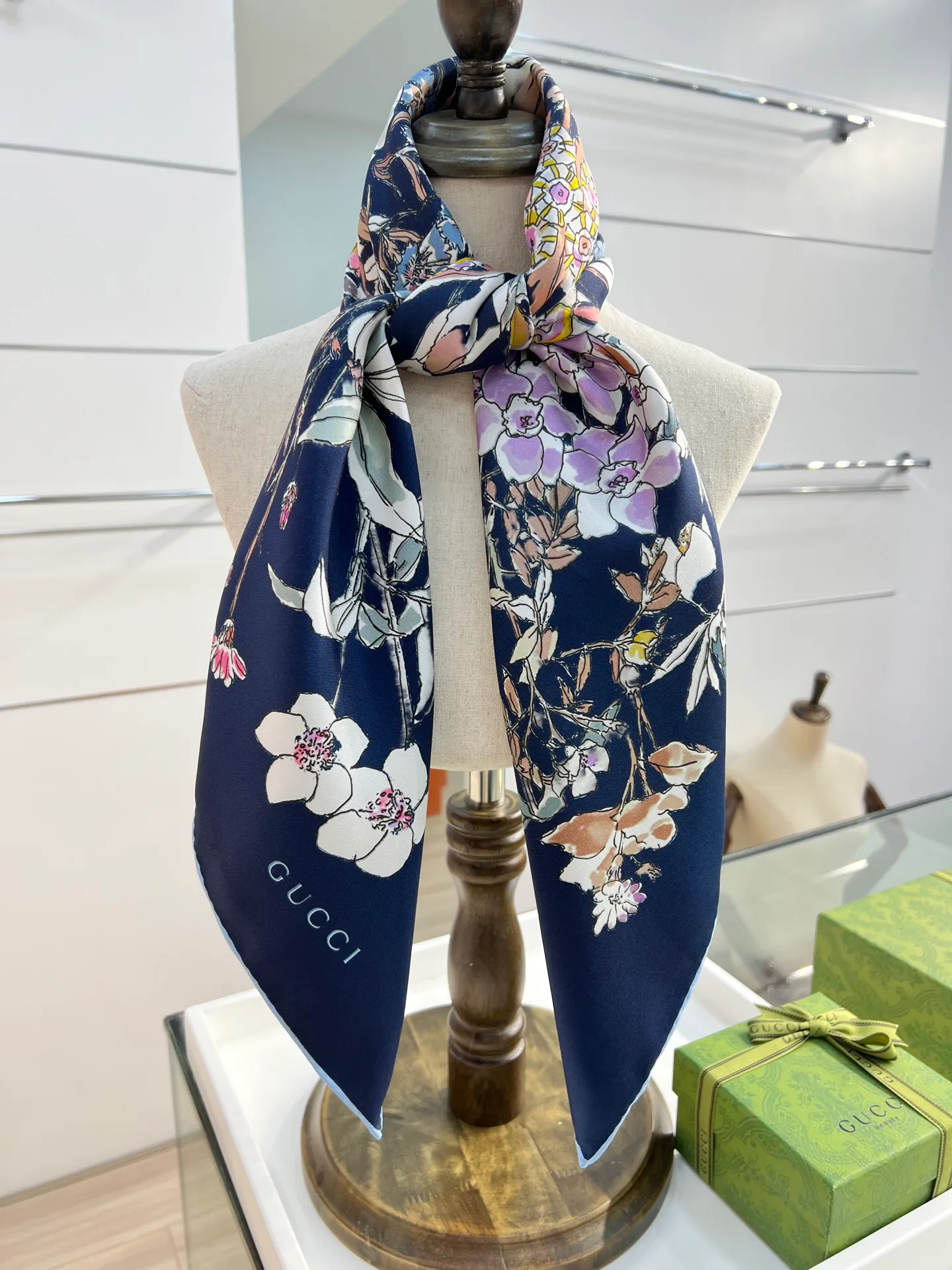 Платки Gucci 1960756