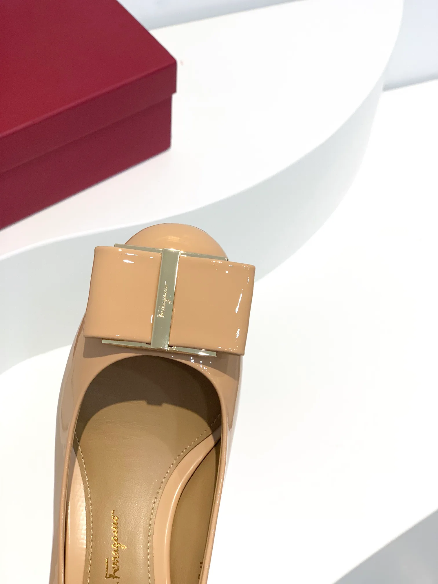 Туфли Женские Salvatore Ferragamo 11675507