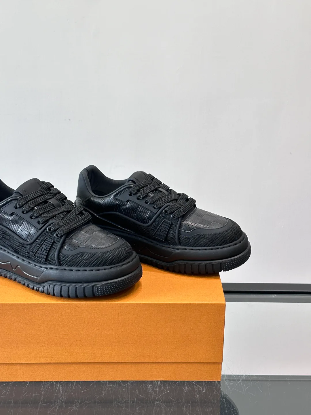 Кроссовки Мужские Louis Vuitton 13453000