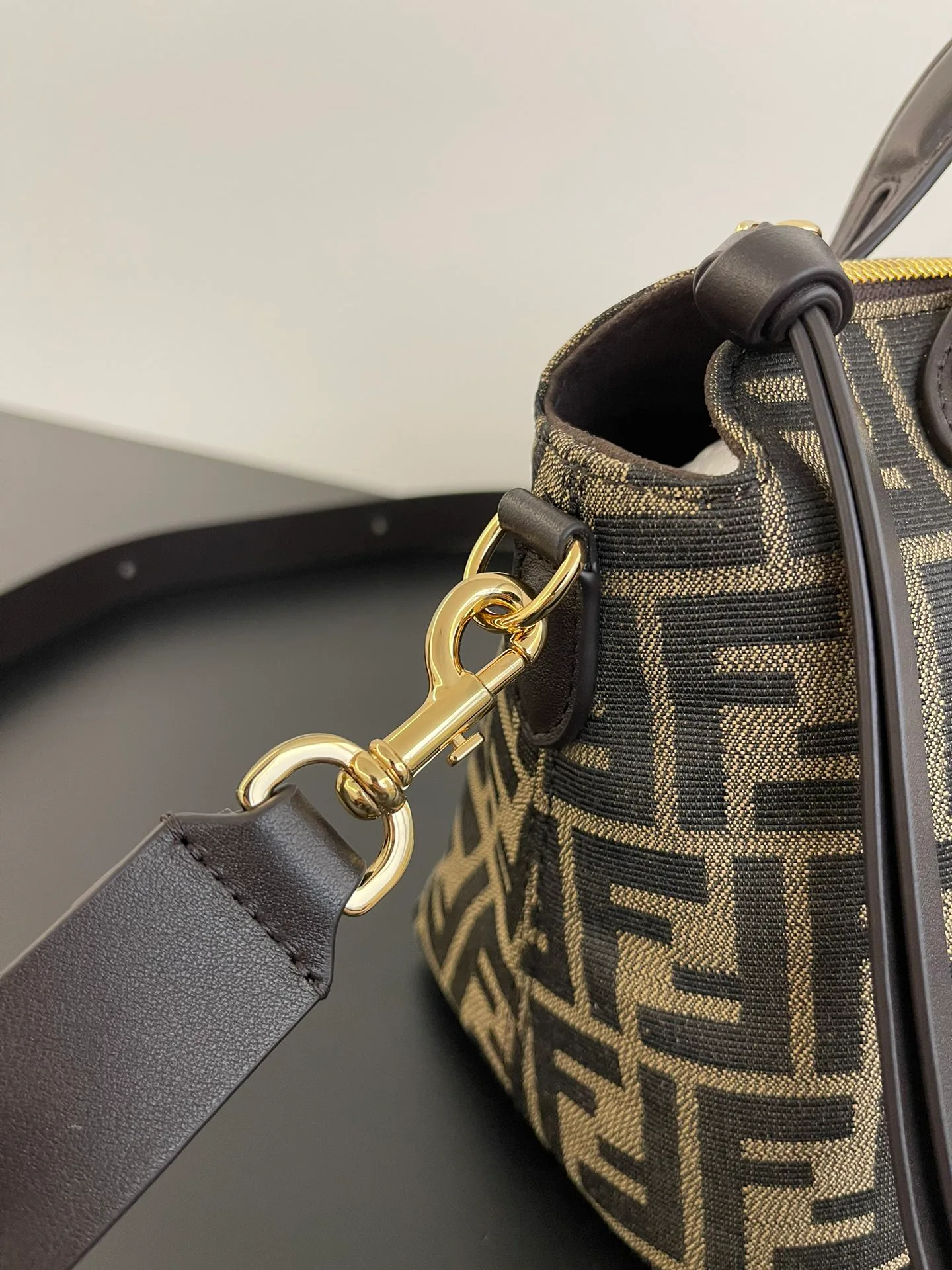 Классические Сумки Женские Fendi 10644799