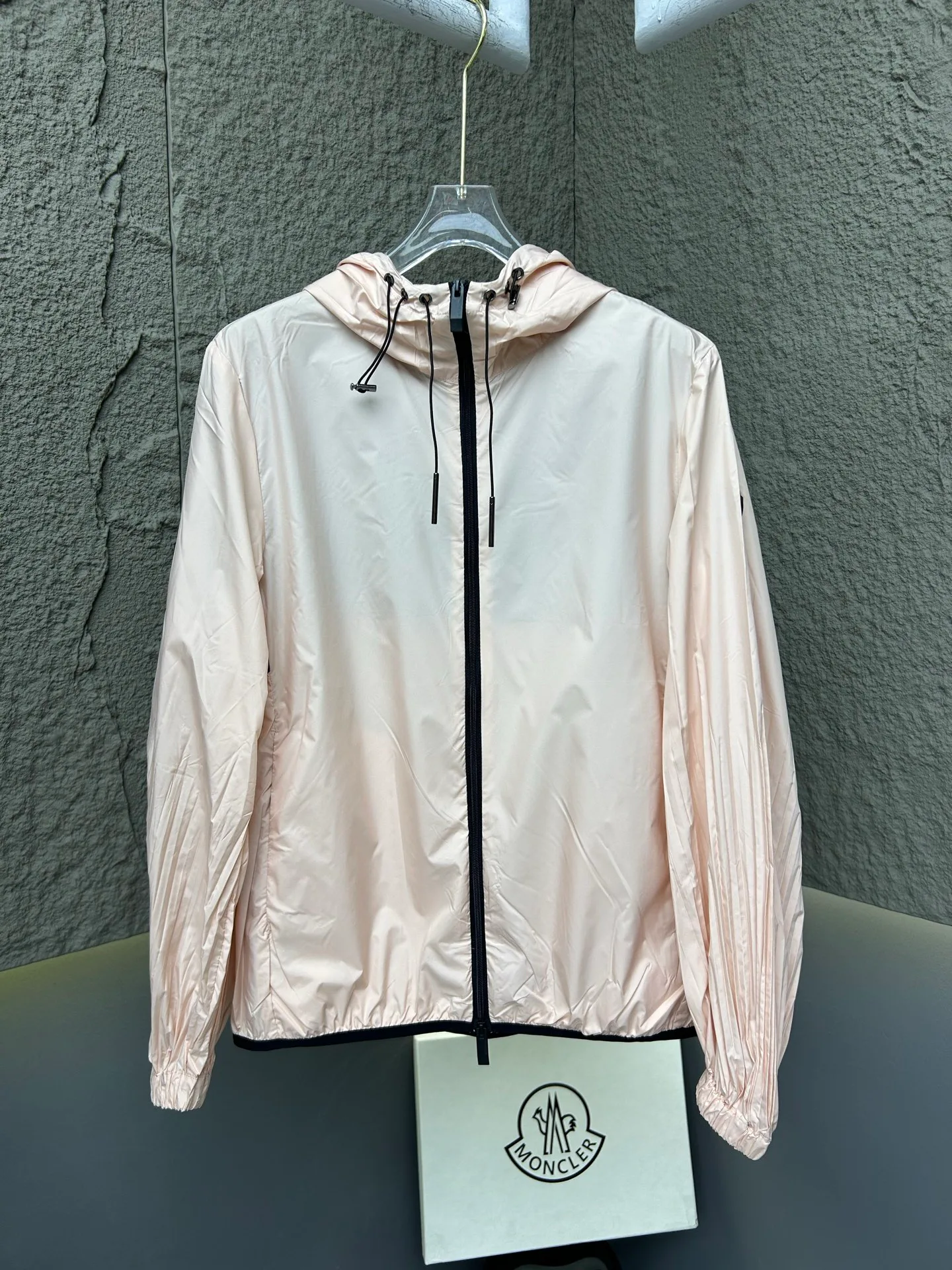 Куртки И Пуховики Женские Moncler 11862657