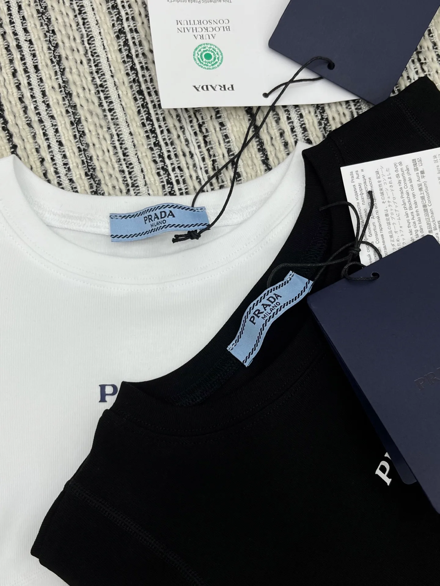 Футболки Женские Prada 29609
