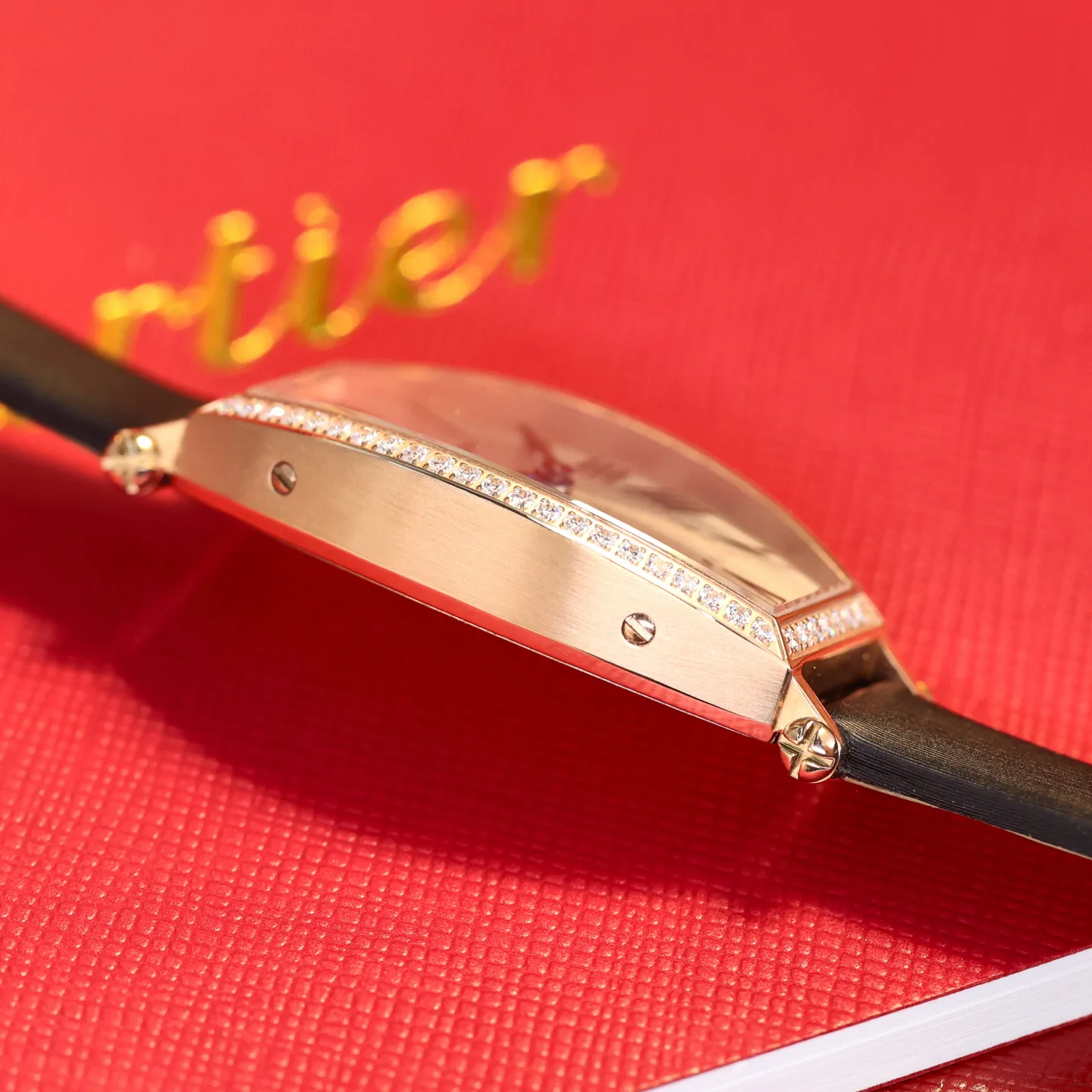 Часы Женские Cartier 11696038