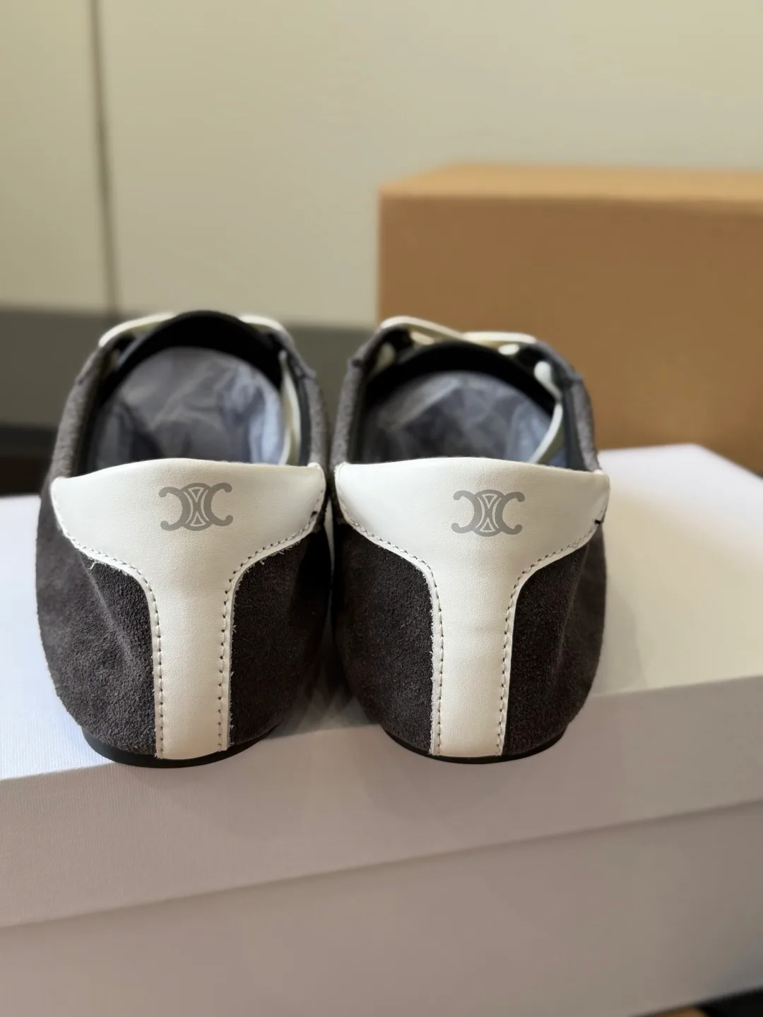 Кроссовки Женские Celine 18224057