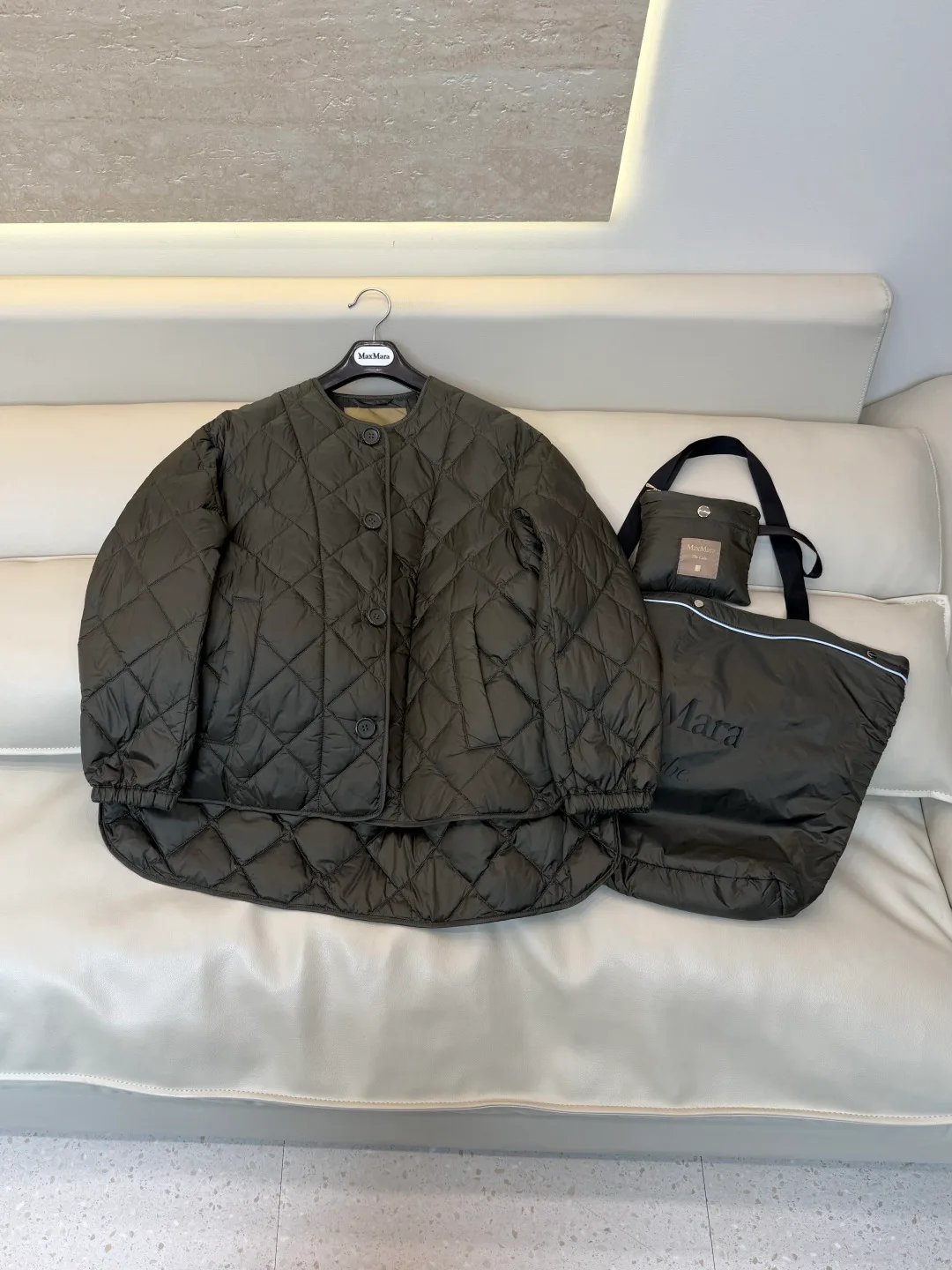 Куртки И Пуховики Женские Max Mara 17917319