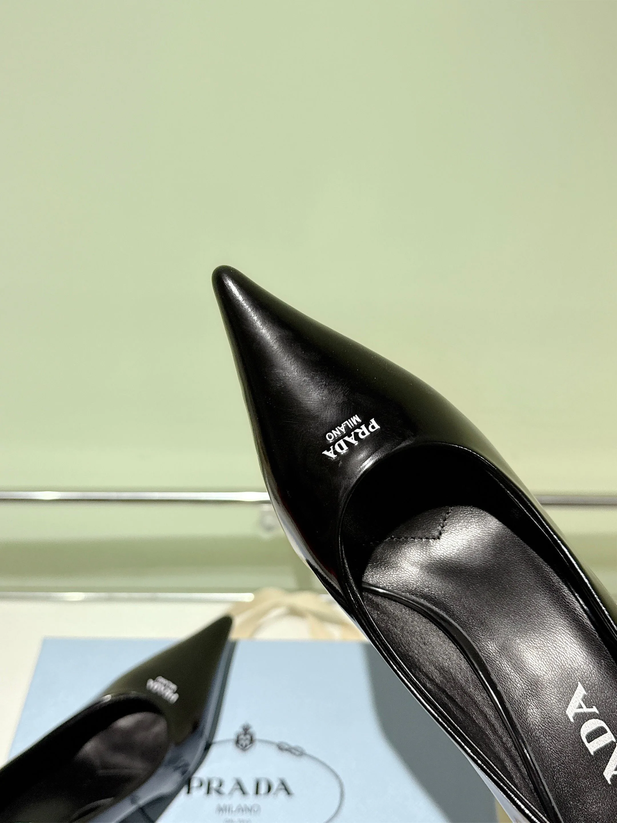 Туфли Женские Prada 18083942