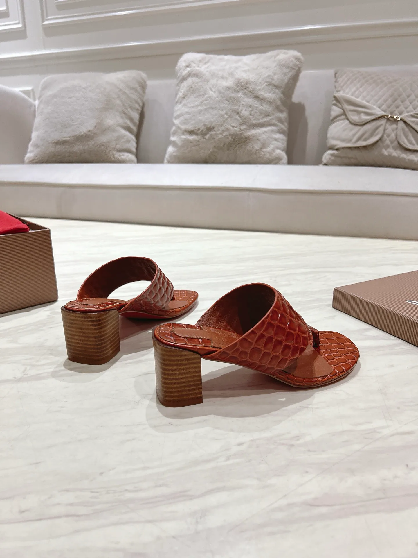 Босоножки Женские Christian Louboutin 35783