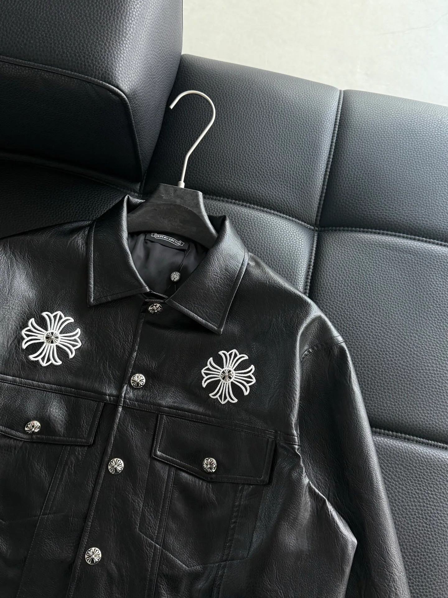 Кожаные Куртки И Дублёнки Женские Chrome Hearts 2238001