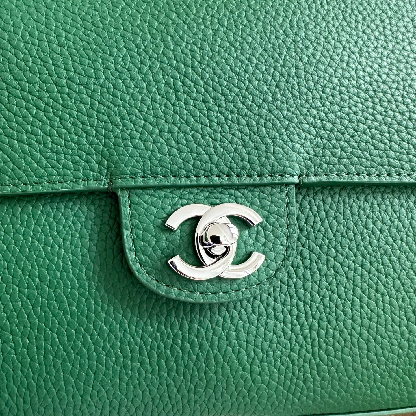 Классические Сумки Женские Chanel 17302679