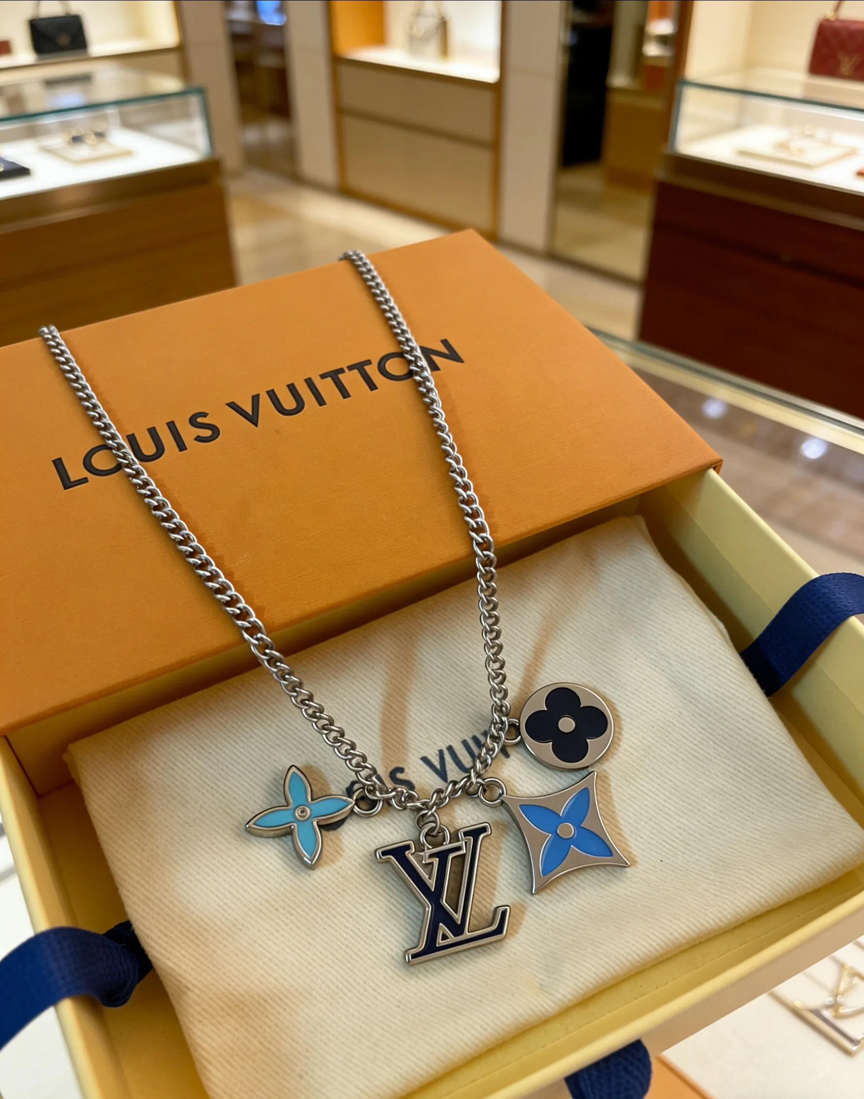 Бижутерия Louis Vuitton 11698063